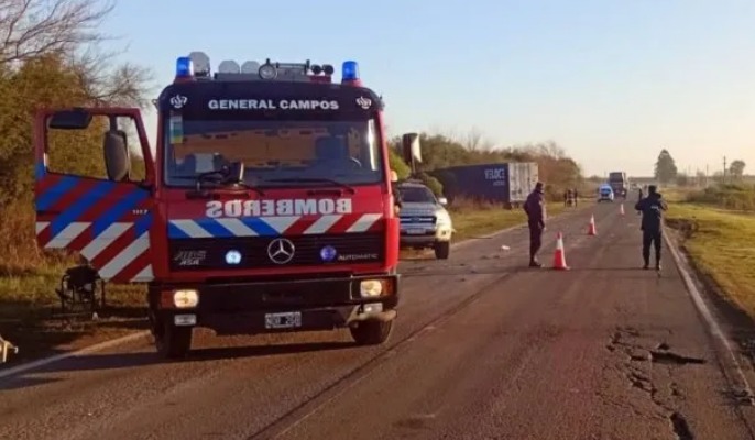 Entre R&iacute;os: tres heridos en un choque frontal entre un cami&oacute;n y un auto en la ruta 18