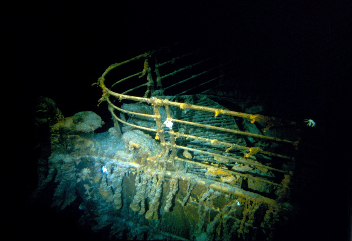 Los restos del legendario transatlántico están a 12 mil 400 pies de profundidad en las gélidas aguas del  Atlántico Norte. (REUTERS)