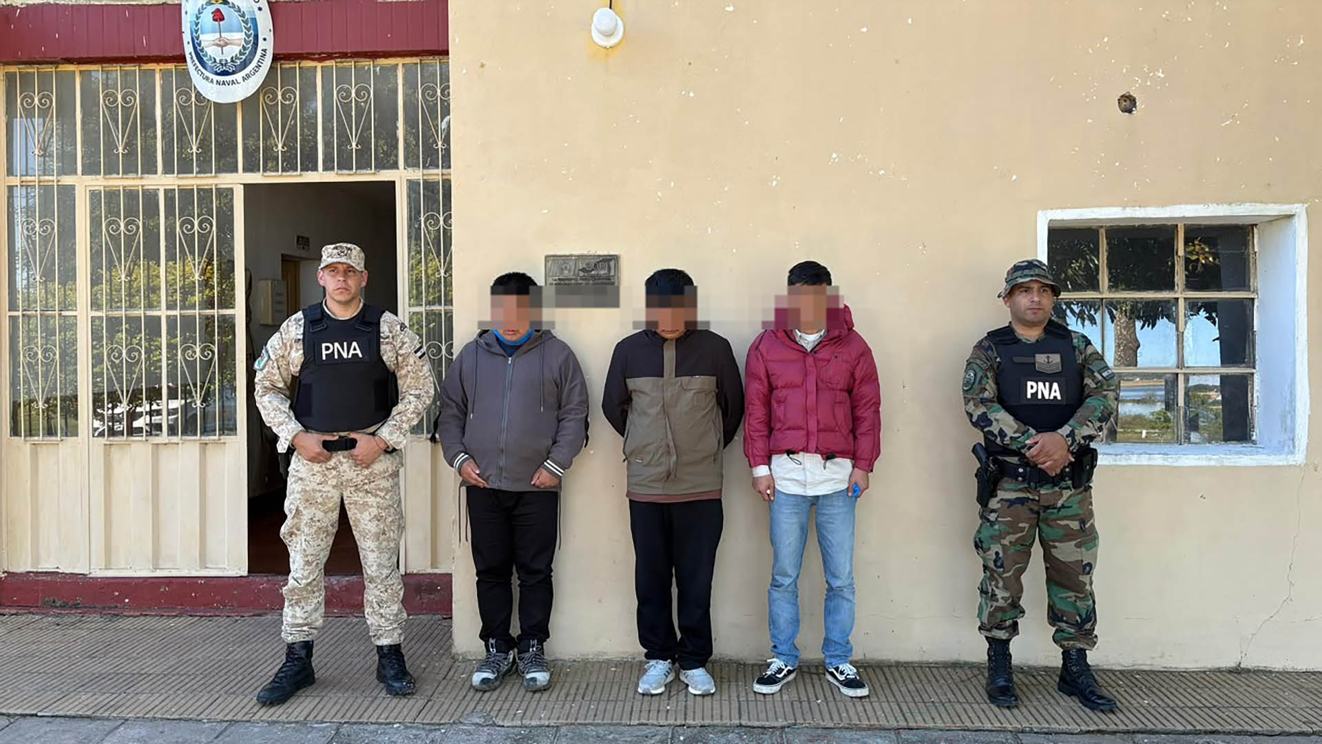 "Voy a buscar unos chinos": el aviso de un remisero y el misterio detrás de los tres extranjeros que entraron ilegalmente al país