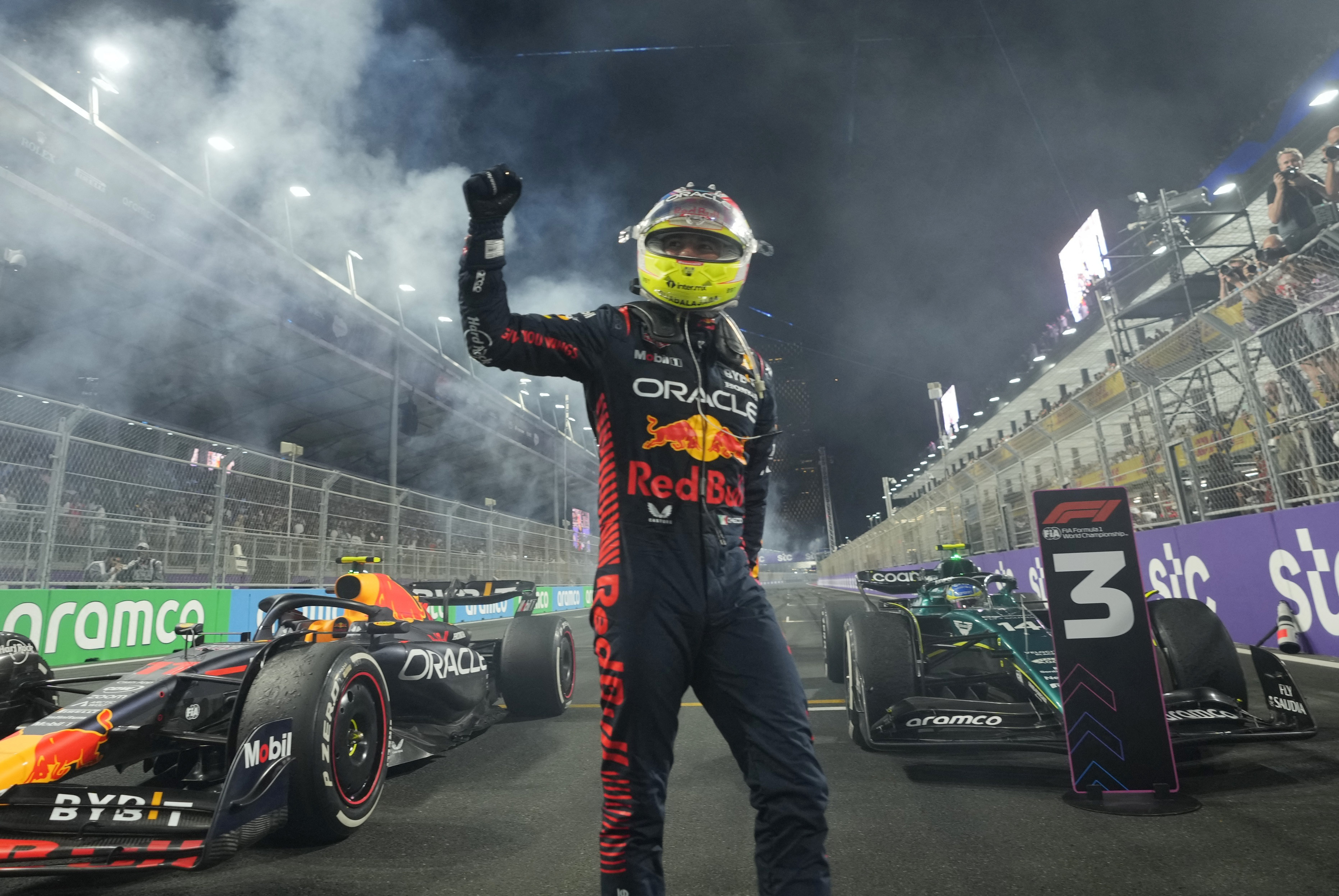 Checo Pérez ganó el Gran Premio de Arabia Saudita y lideró doblete de Red Bull