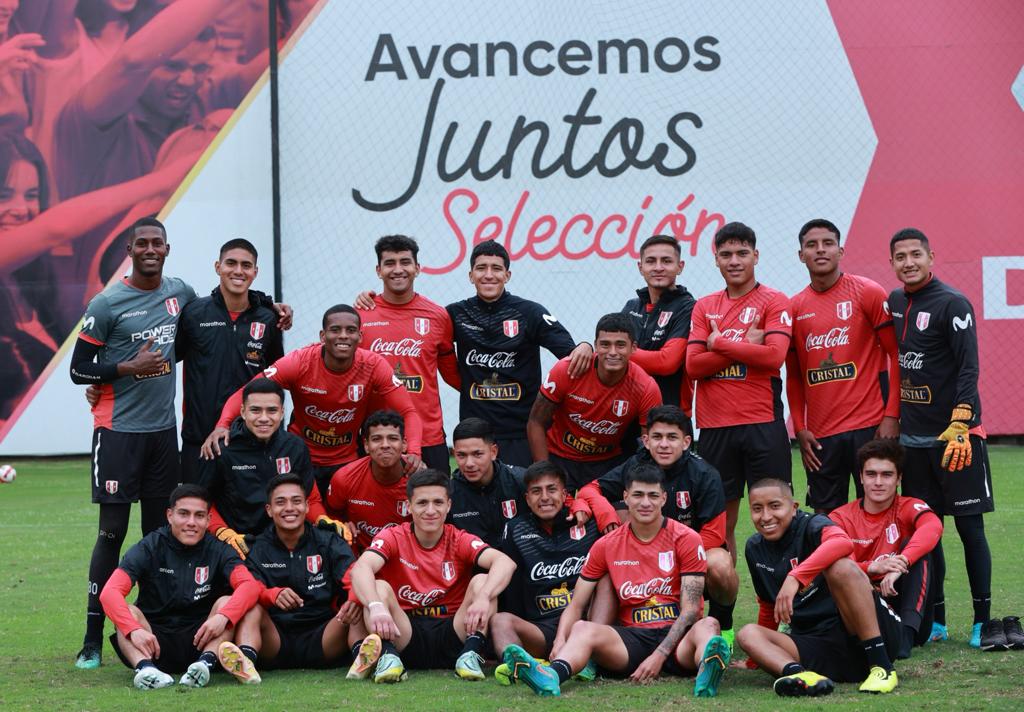La Selección peruana masculina U20 se embarcó rumbo a México para disputar el cuadrangular internacional (Foto: FPF)