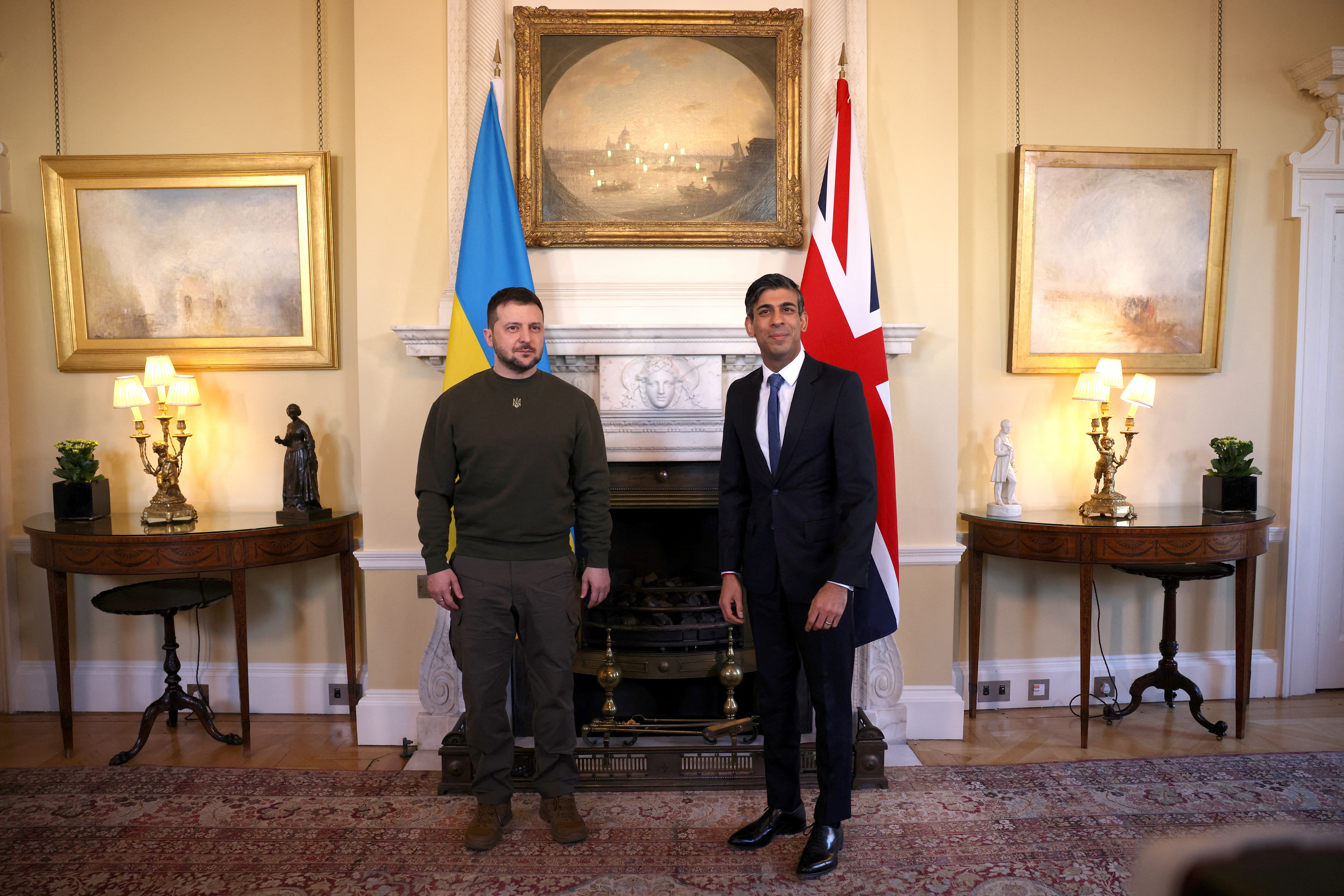El presidente Volodimir Zelensky visitó al primer ministro británico, Rishi Sunak, en febrero de este año. (FOTO: Dan Kitwood/REUTERS)