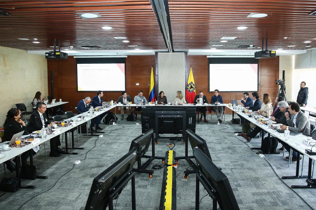 Instalada comisión de empalme entre Alcaldía de Bogotá y equipo de Gustavo Petro. FOTO: ALCALDÍA DE BOGOTÁ