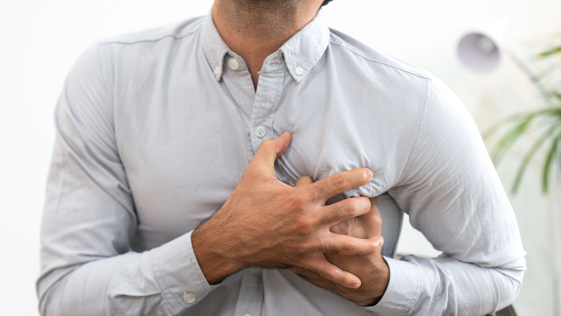 Muchas veces los síntomas del ataque de pánico pueden confundirse con los de un ataque al corazón (Getty)