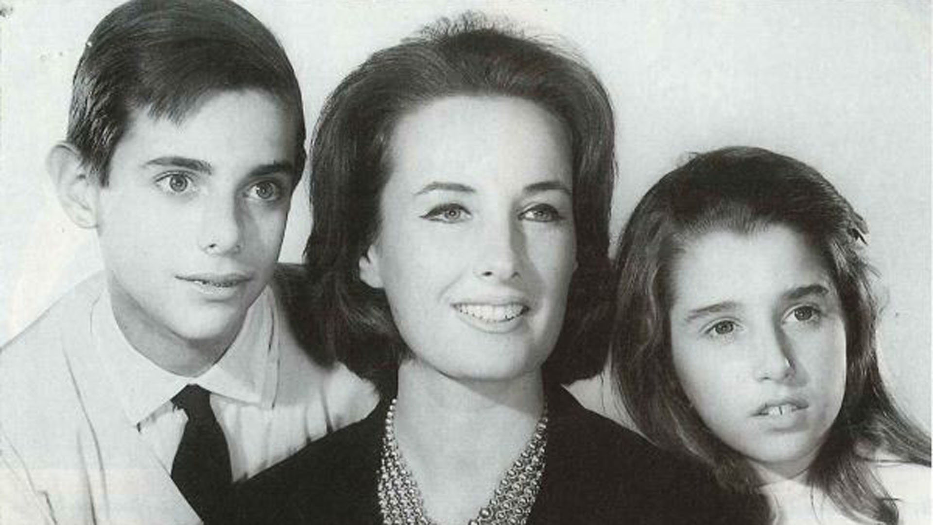 Mirtha Legrand junto a sus hijos, Daniel y Marcela (revista Gente)