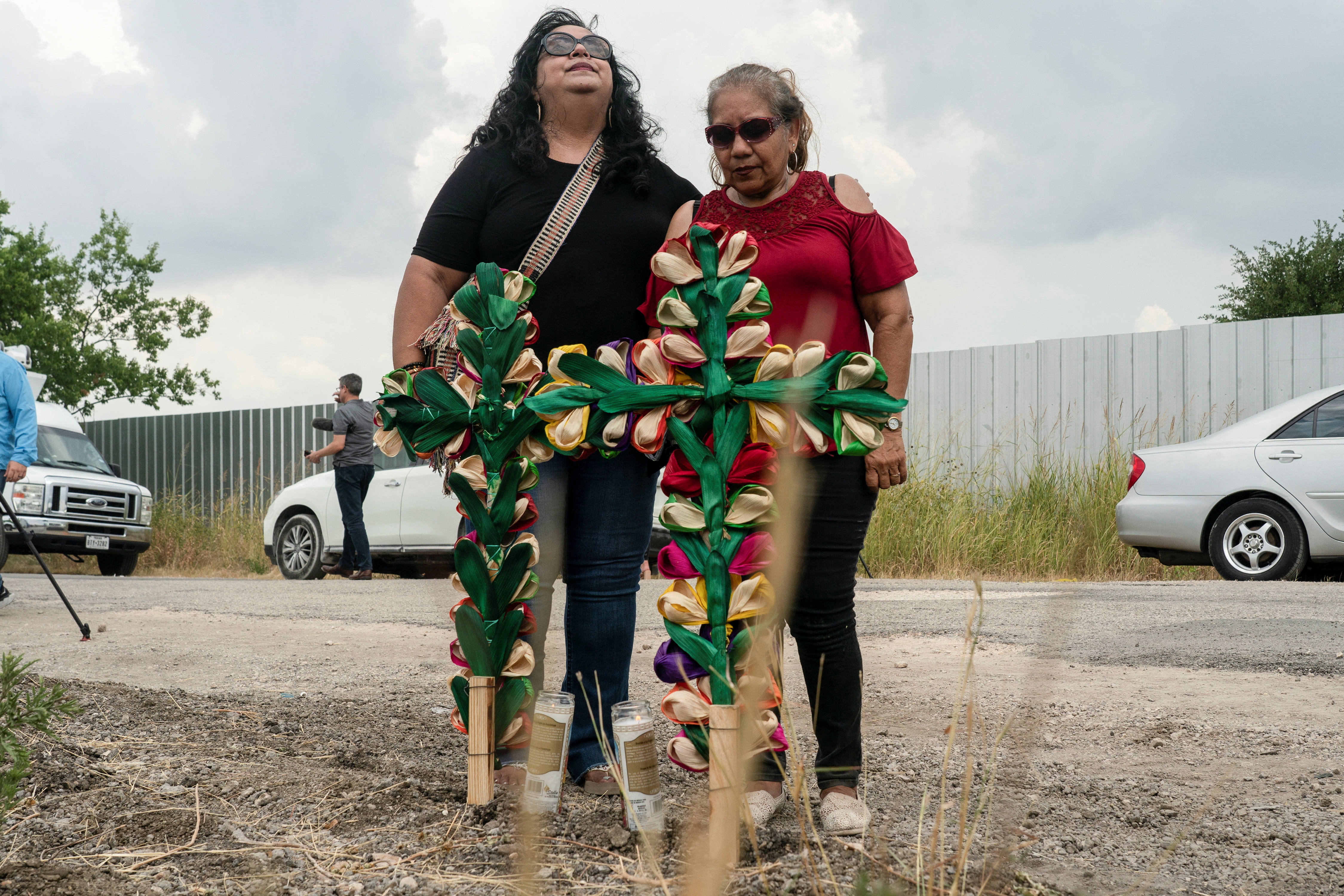 La cifra de mexicanos muertos en un camión en Texas subió a 27 