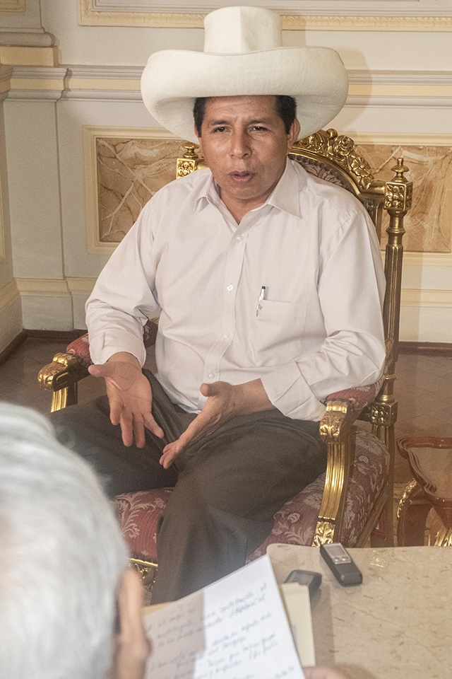 Presidente Pedro Castillo habló por primera vez con la prensa a seis meses de su gobierno. (FOTO: Rebeca Diz / H13)