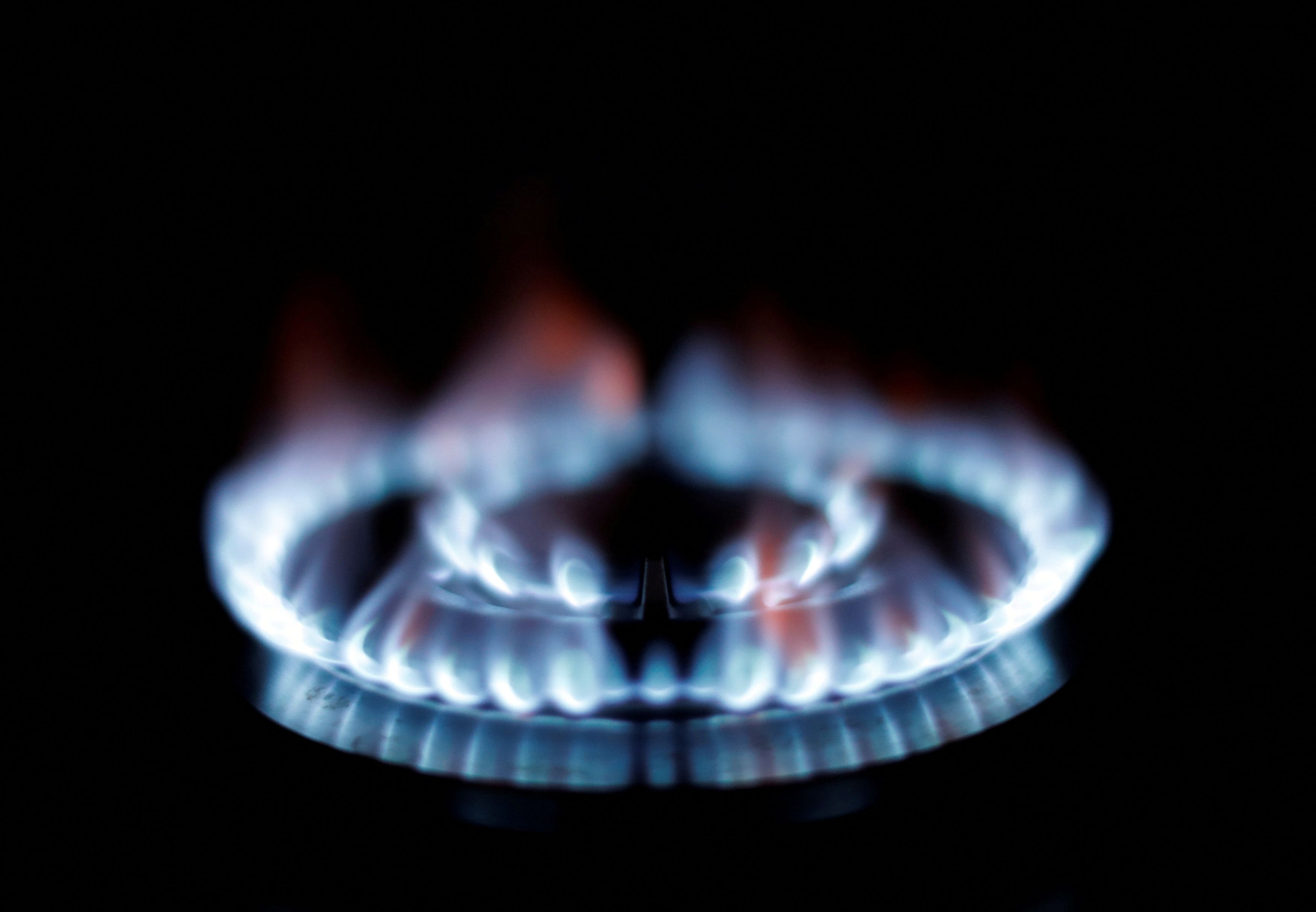 Encender las llamas las hornallas será mucho más caro en el Reino Unido (REUTERS/Eric Gaillard/Archivo)