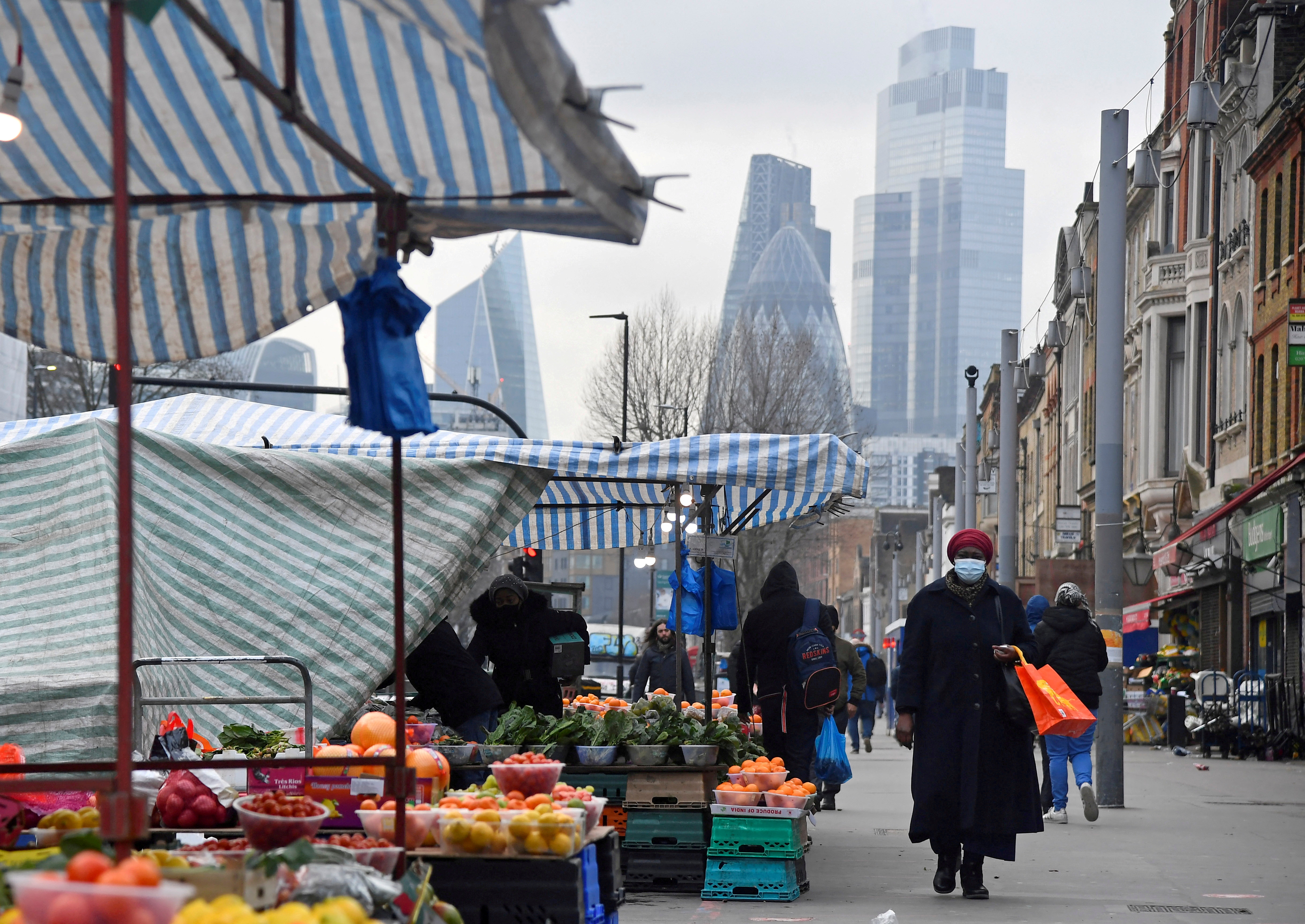 Comercio local en Londres. (FOTO: REUTERS/Toby Melville)
