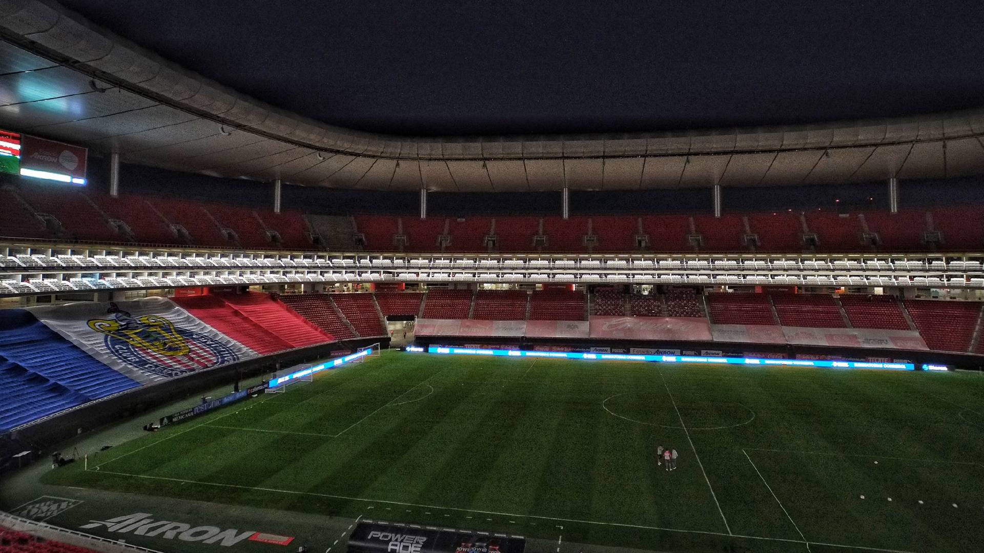 El estadio Akron recibirá a un 12% de su capacidad total para el clásico nacional (Foto: Chivas)