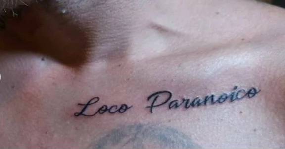 "Loco paranoico", la frase que se tatuó el cantante junto a su pareja