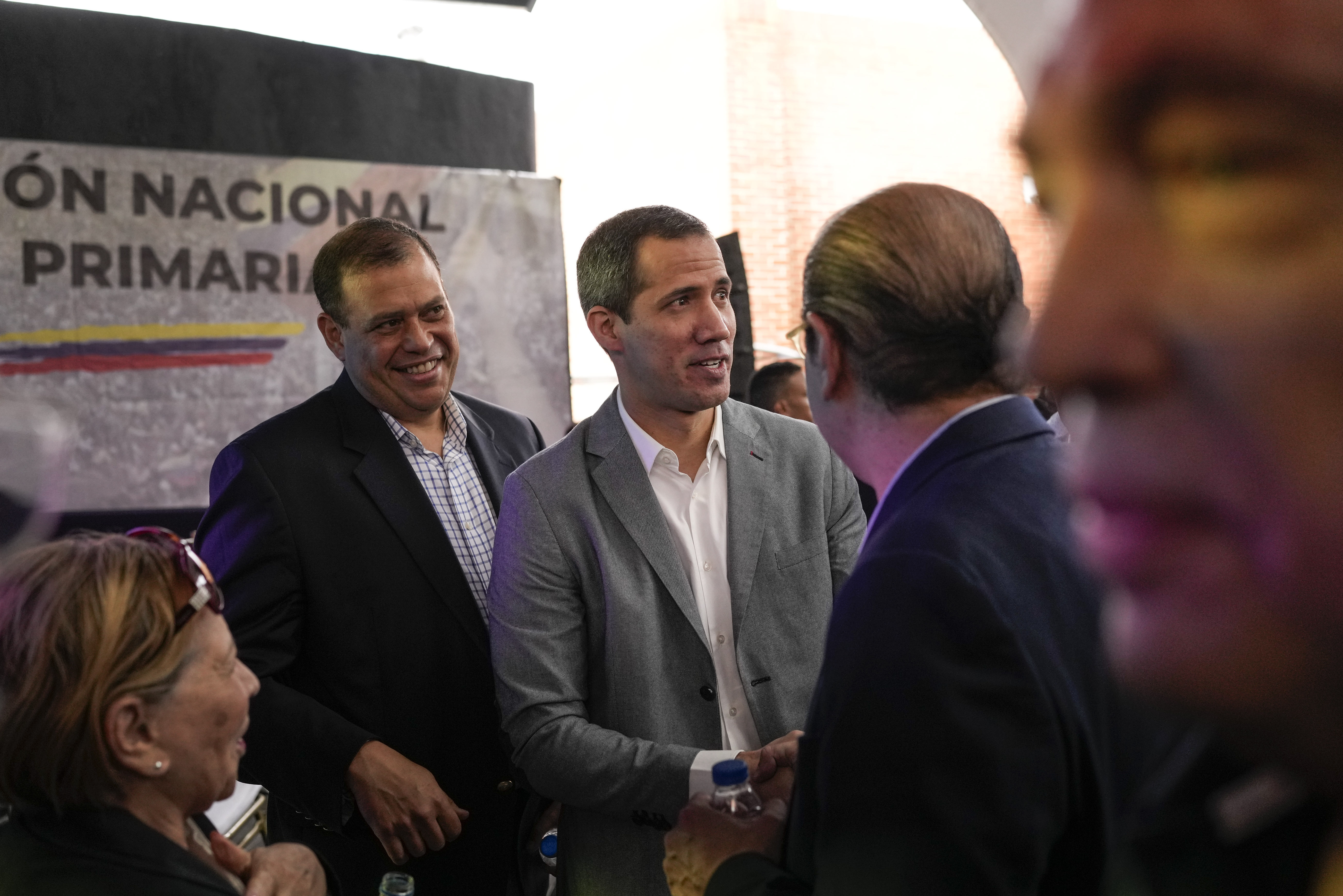 Guaidó llamó a la gente a involucrarse y votar en las elecciones de octubre (AP)