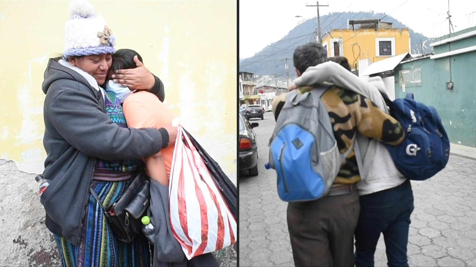 Decenas de niños y adolescentes se funden en largos abrazos con sus padres en un albergue de Quetzaltenango. Su peligroso viaje a solas hacia Estados Unidos como migrantes acaba de terminar en fracaso tras su deportación desde México a Guatemala.