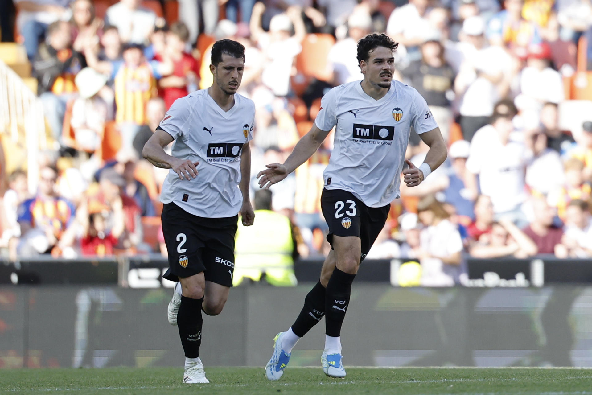 Los dos goles de Guido Rodr&iacute;guez para el Valencia mientras sue&ntilde;a con pelear por un lugar en el Mundial: "S&eacute; que es complicado"