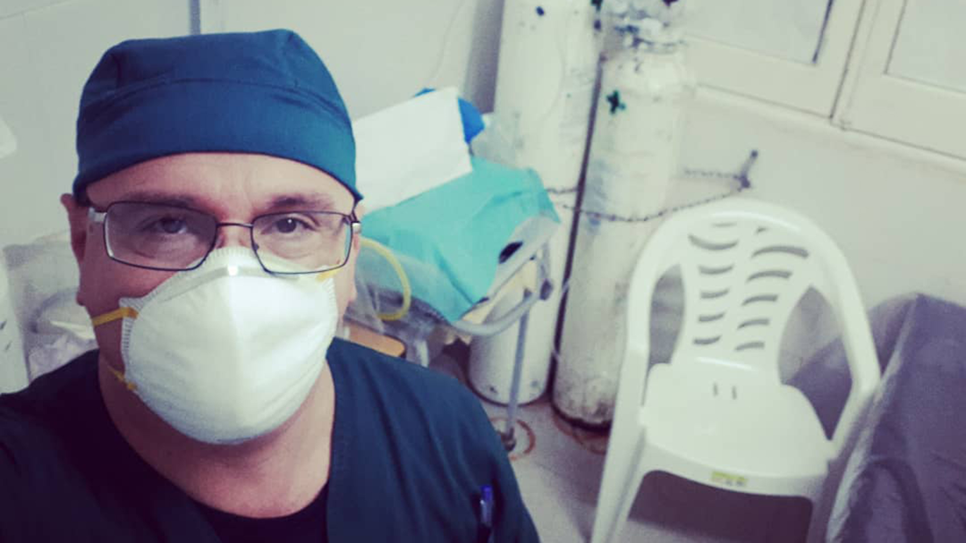 El médico es especialista en cirugía y docente de la materia cirugía en la Universidad Nacional del Nordeste (UNNE)