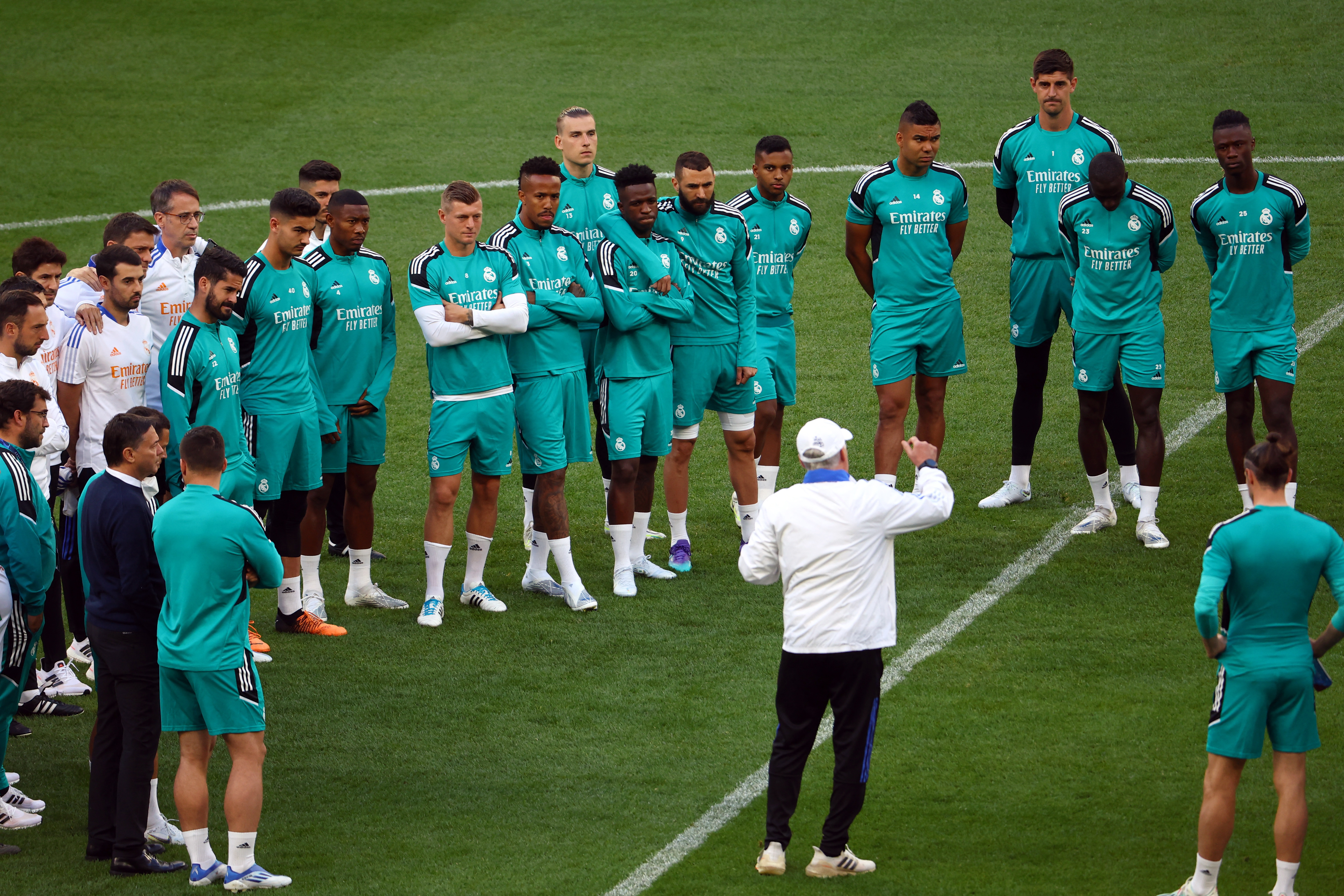 Ancelotti habla, la plantilla del Madrid escucha antes de la gran final (REUTERS/Kai Pfaffenbach)