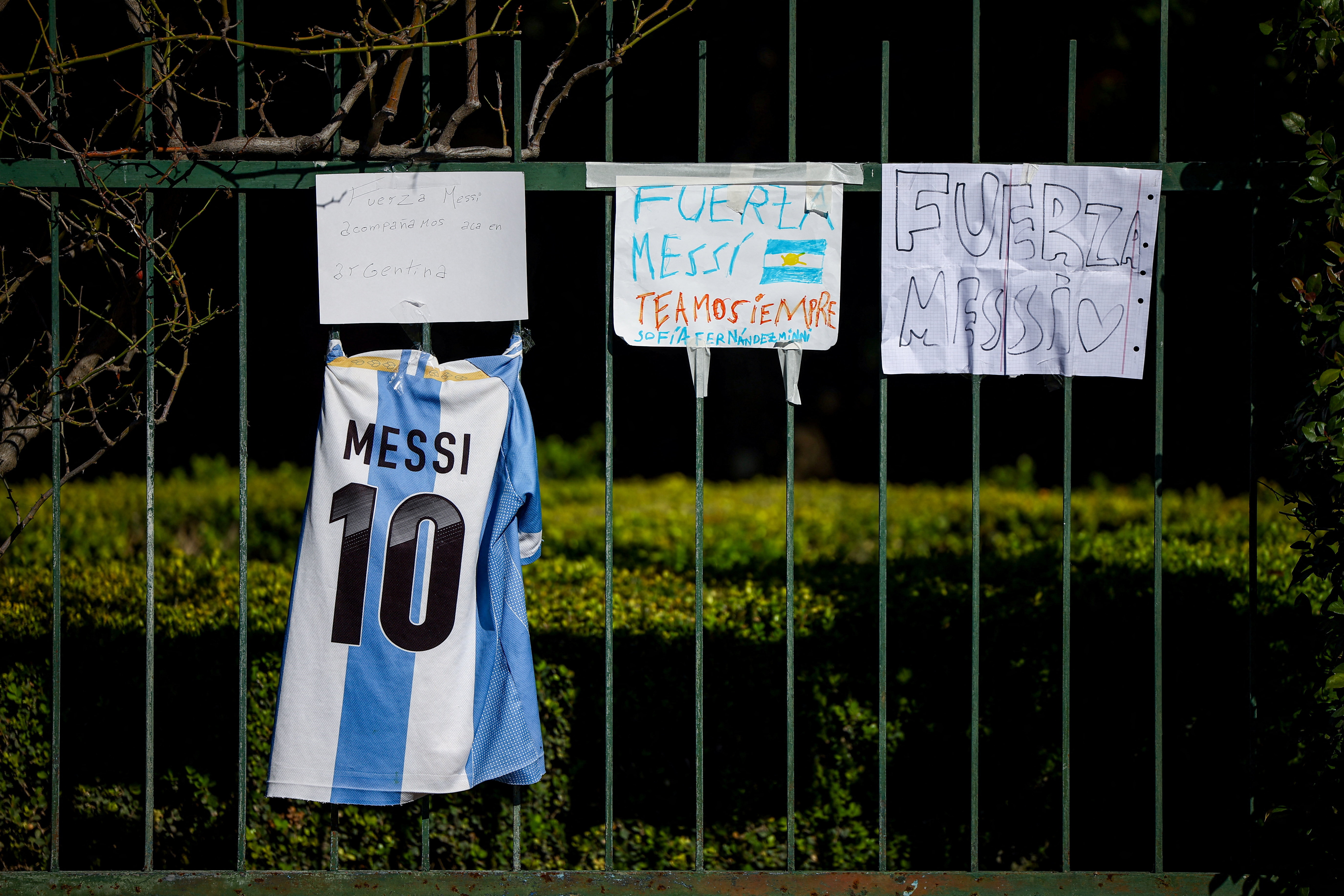Rosario le dio a Messi el abrazo que necesitaba: cronología del respetuoso adiós a su padre Jorge