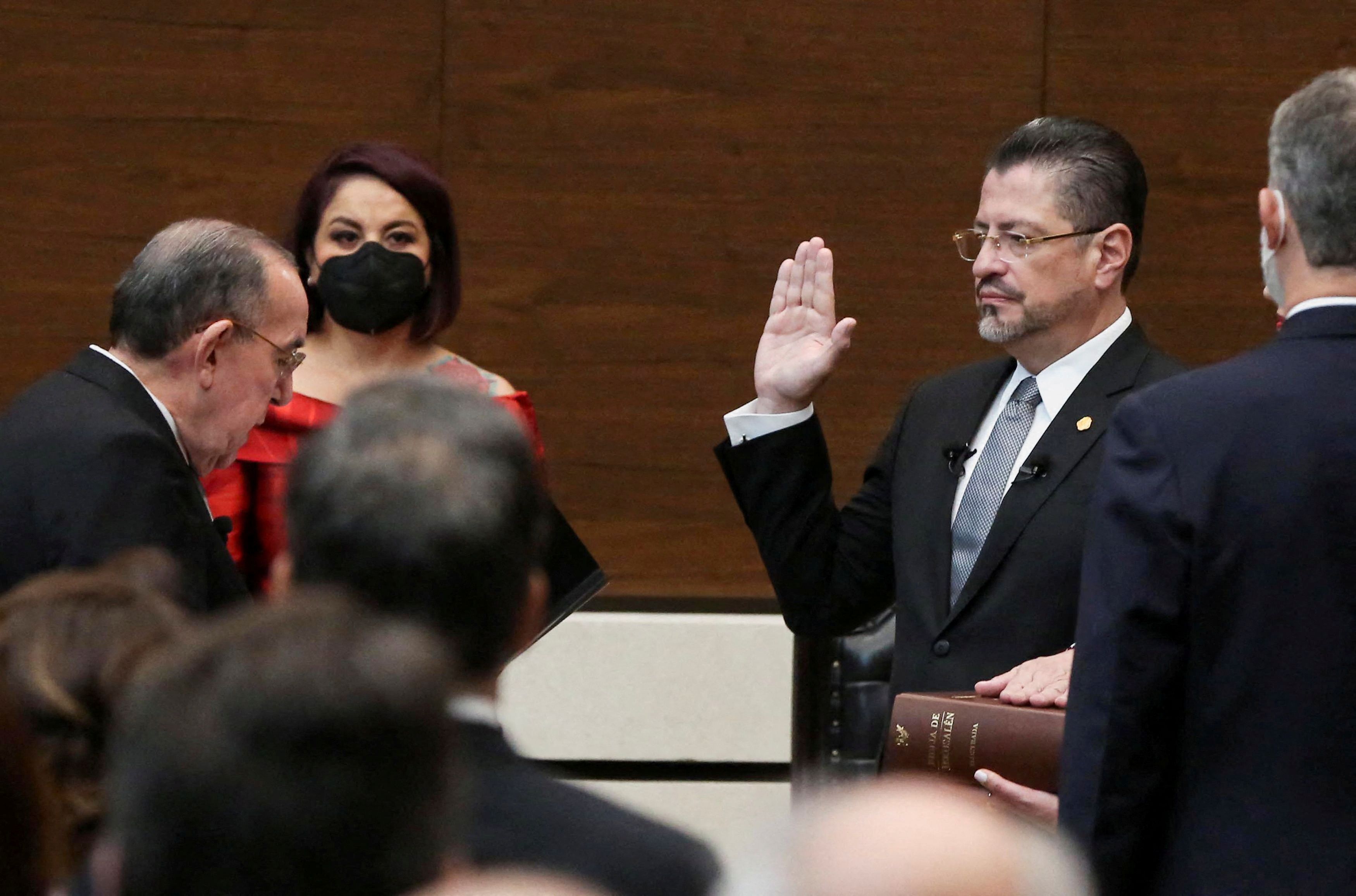 Rodrigo Chaves juró como el 49º presidente de Costa Rica para el período 2022-2026 (REUTERS/Mayela Lopez)
