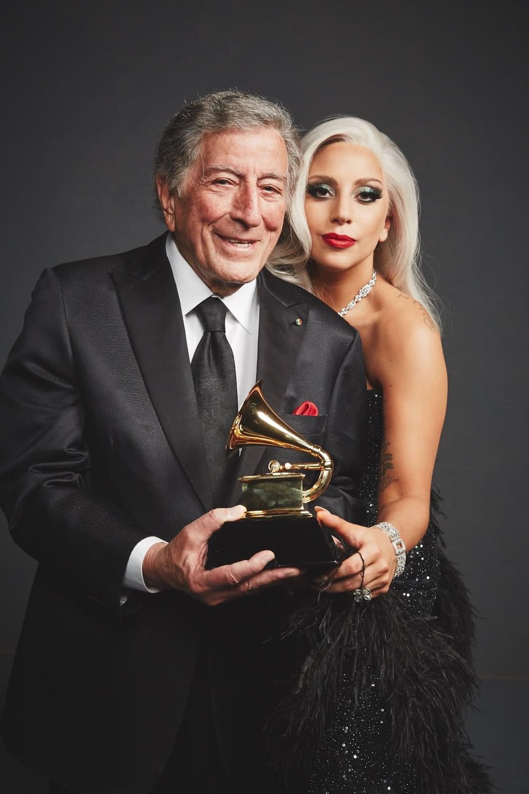 Lady Gaga rendirá homenaje a Tony Bennett Foto: @Ladygaganownet