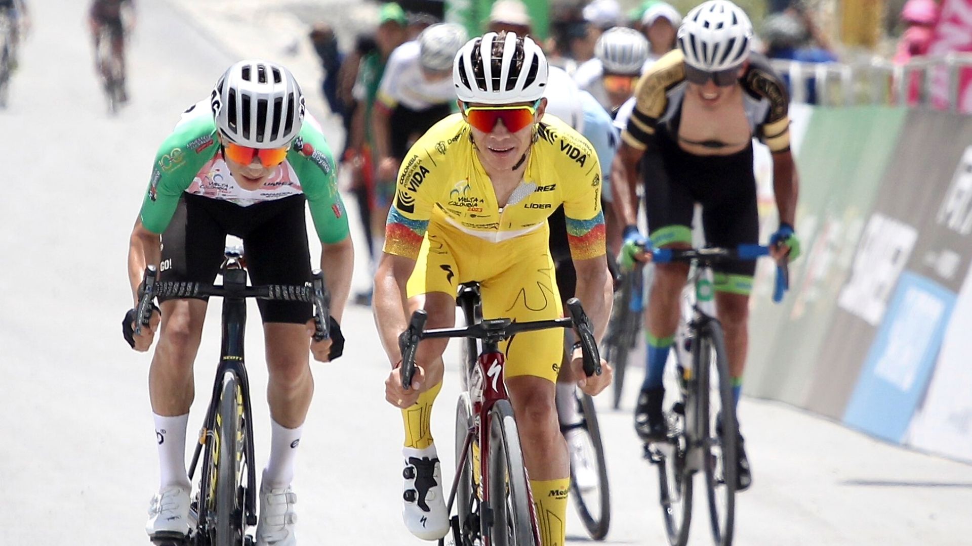 Miguel Ángel López se adueñó de la Vuelta a Colombia, pero fue criticado por reconocido exciclista: “Nunca debió estar acá”