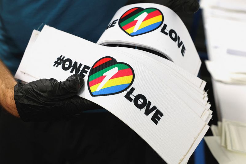 Los brazaletes de One Love, prohibidos por la FIFA en el Mundial de Qatar 2022 (REUTERS/Personal)