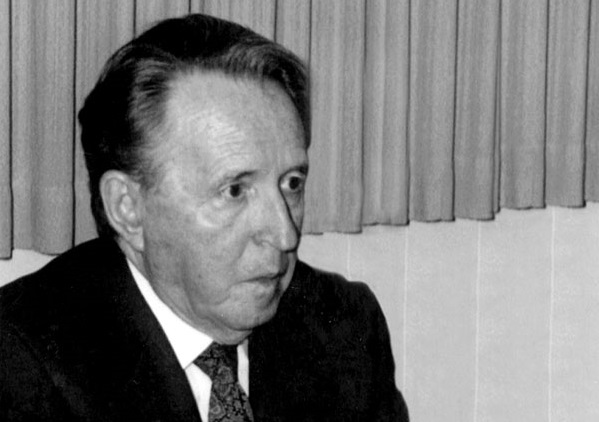 Jorge Larrea Ortega fue padre de Germán Larrea. Murió en 1999.