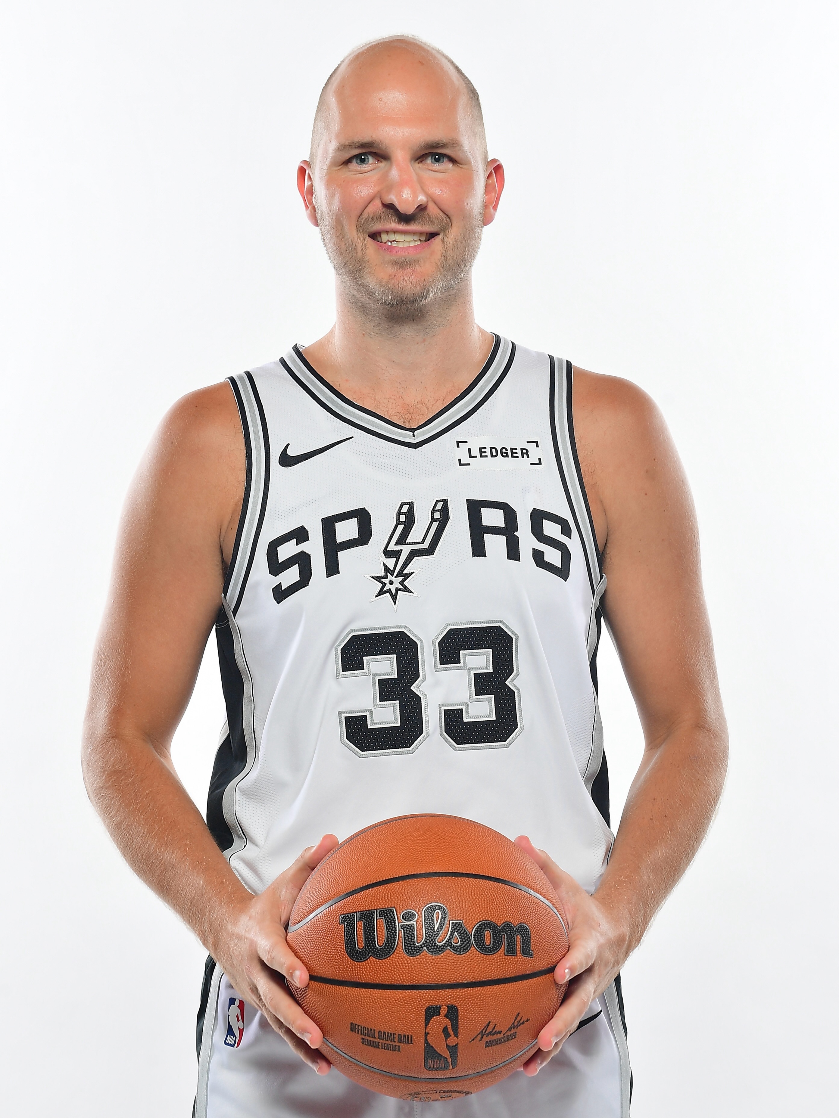 Jugó en cinco países de Europa, sorprendió a los Lakers y debutó en la NBA a los 30 años con San Antonio Spurs