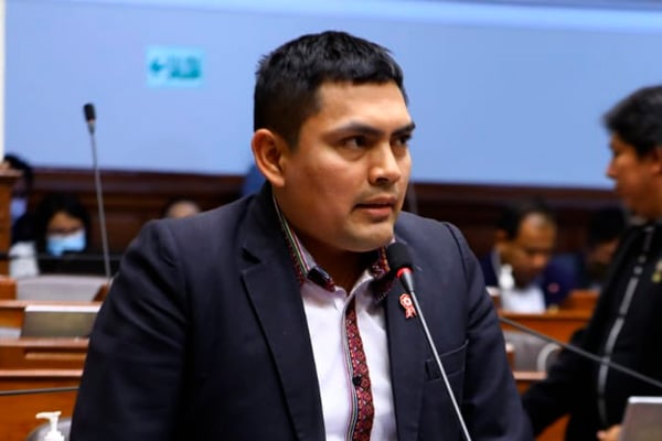 Américo Gonza es congresista de Perú Libre.