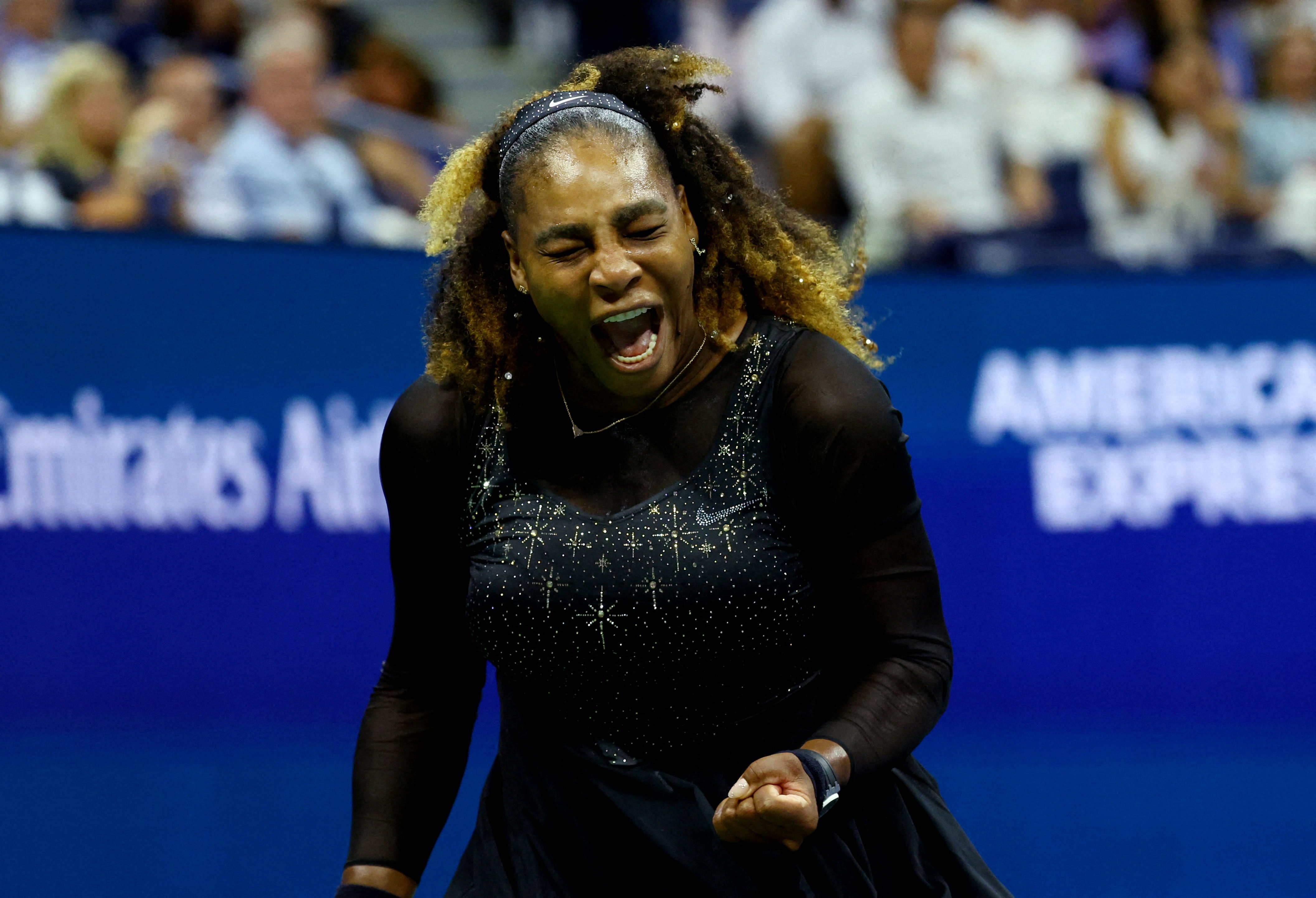 Serena Williams accedió a los dieciseisavos en lo que podría ser su último torneo profesional (Reuters)