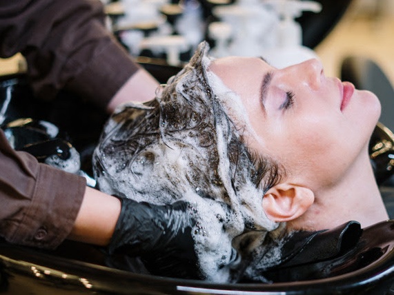 ¿Laverse o no lavarse todos los días el cabello? Uno de los puntos más hablados en torno de los cuidados del pelo