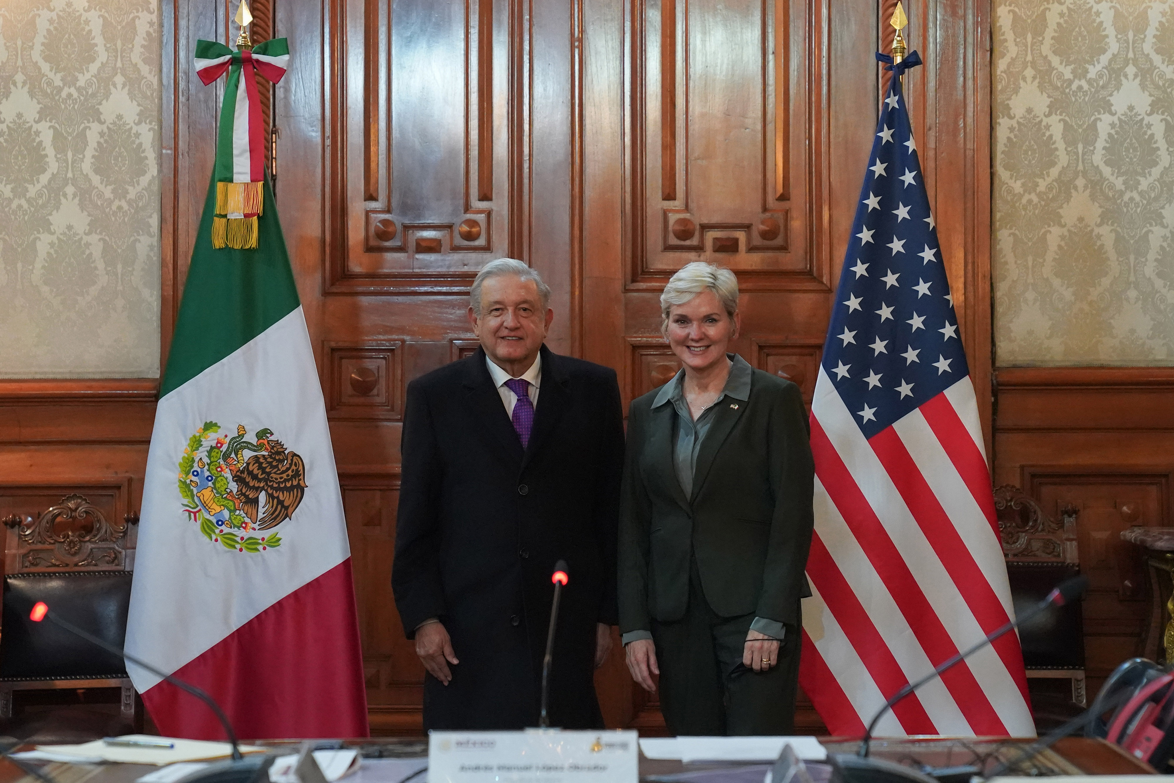 También cuestionó la forma en que se comunicó la visita de la secretaria de Energía a México (Foto: Presidencia)