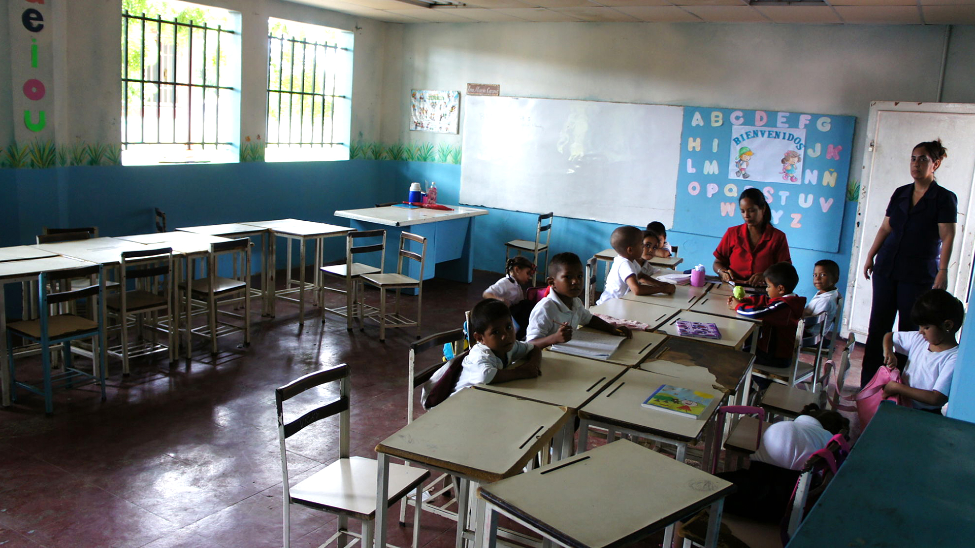 Venezuela se queda sin maestros: el futuro negro en la educación que deja el régimen de Maduro