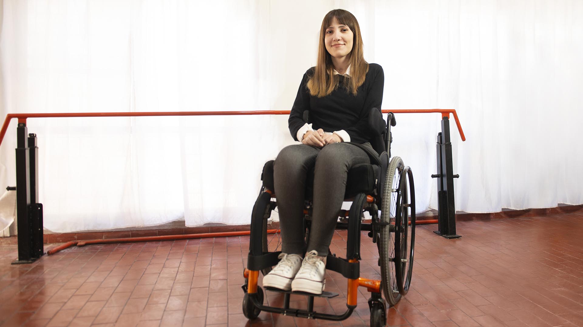 Me linda con la silla de ruedas, ¿por la discapacidad y atractiva no pueden ir de la mano?” - Infobae