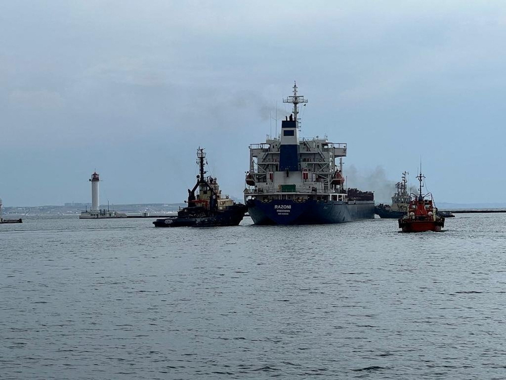 Ucrania anunció la salida del primer barco con 26.000 toneladas de cereales desde el puerto de Odesa