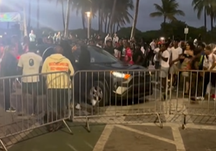 El impactante video que muestra la violencia en las celebraciones del Spring Break antes del inicio del toque de queda en Miami Beach