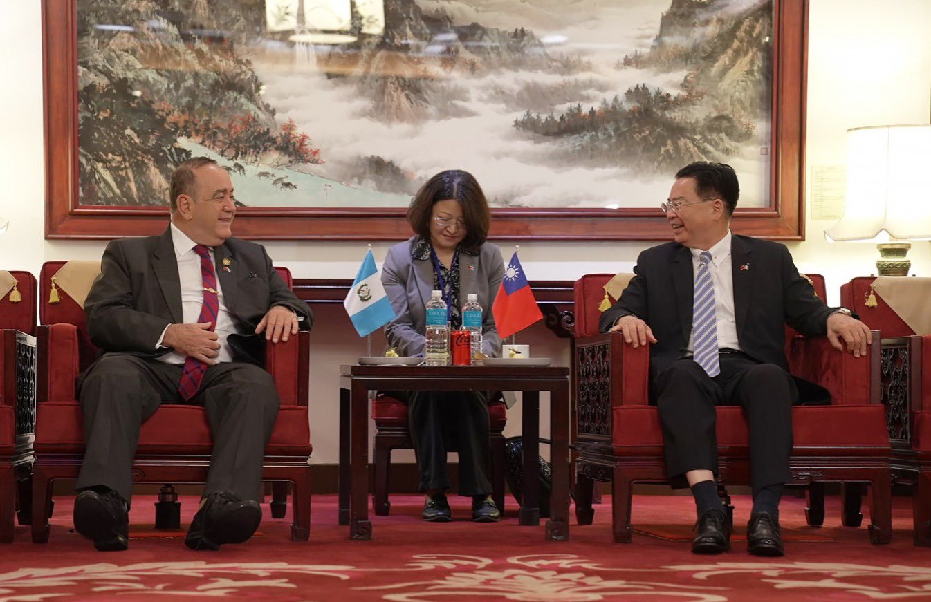 A su llegada a Taipéi se reunió con el ministro de Exteriores de Taiwán, Joseph Wu. (FOTO: @DrGiammattei)