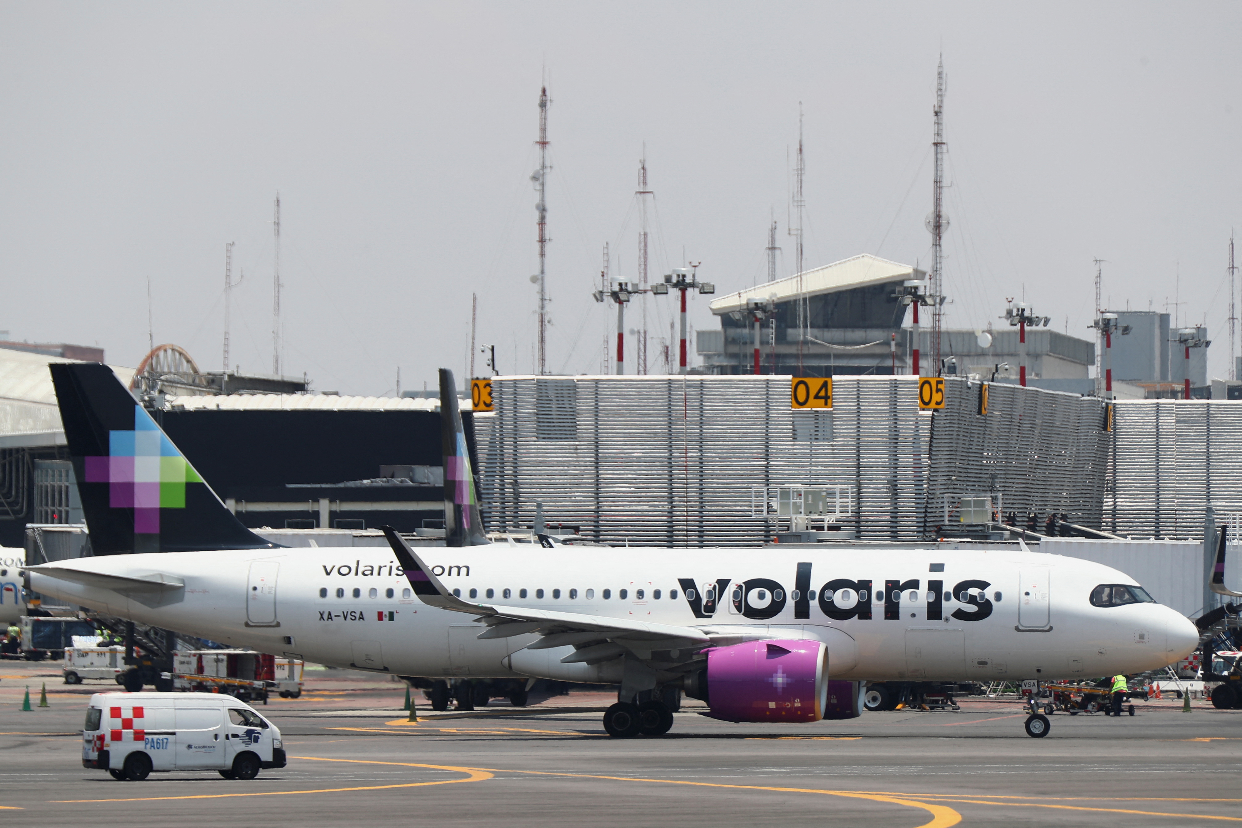 La aerolínea Volaris opera en el AIFA y ofrece vuelos a tres destinos. REUTERS/Edgard Garrido