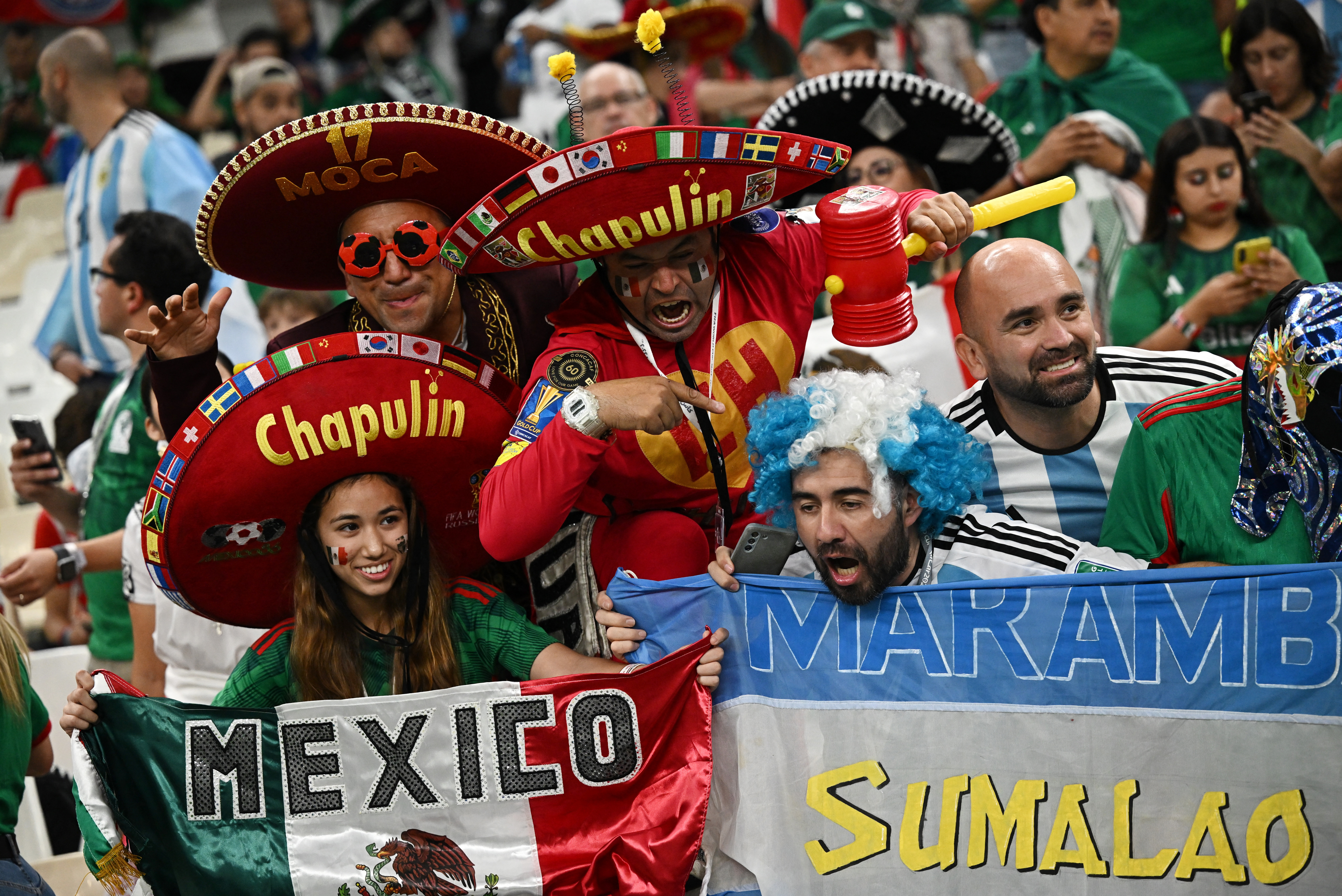 Los fanáticos aztecas llenaron el estadio (REUTERS/Dylan Martinez)