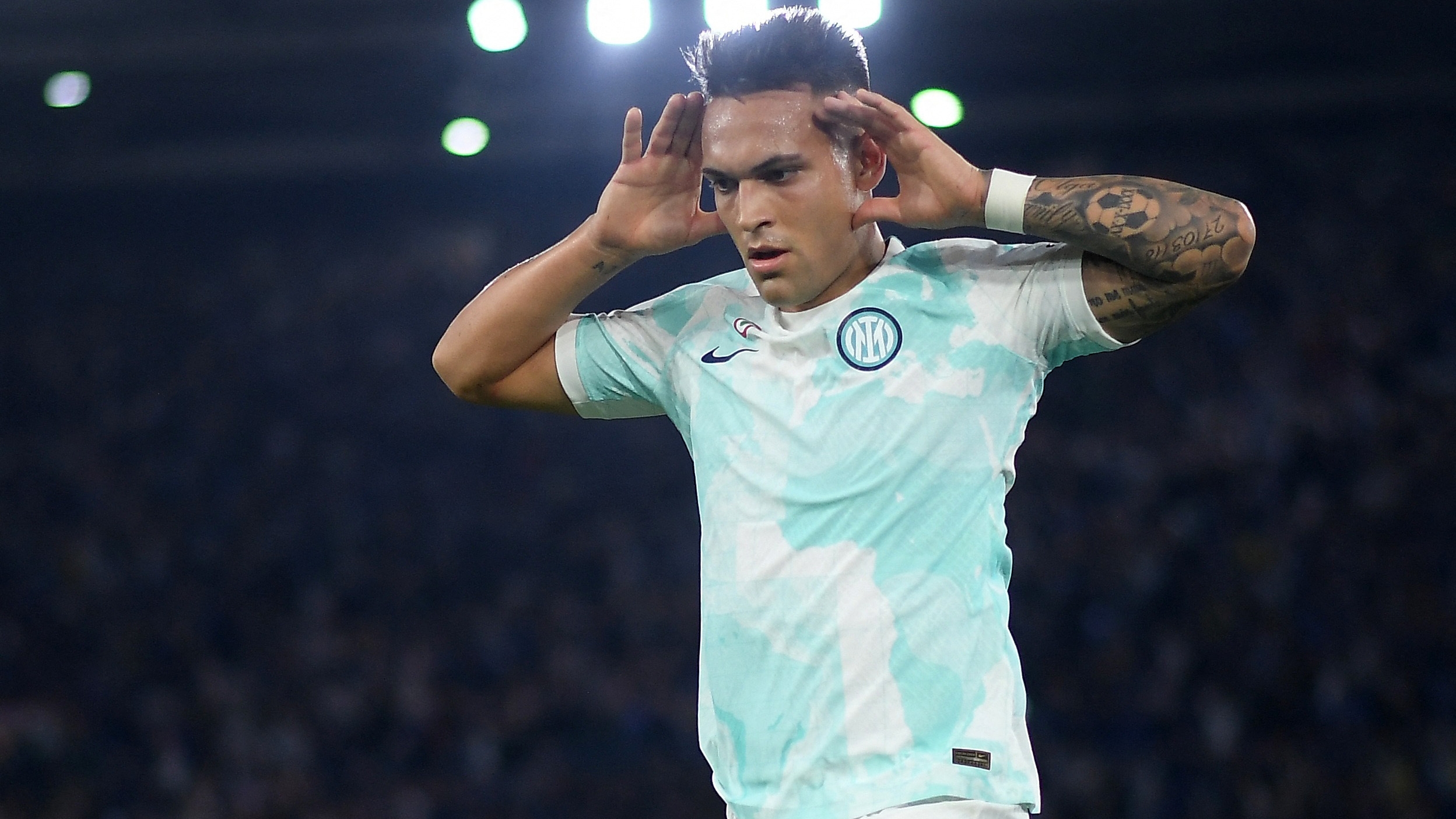 Coppa Italia - Final - Fiorentina v Inter Milan - Stadio Olimpico, Rome, Italy - May 24, 2023 Inter Milan's Lautaro Martinez celebrates scoring their first goal REUTERS/Daniele Mascolo