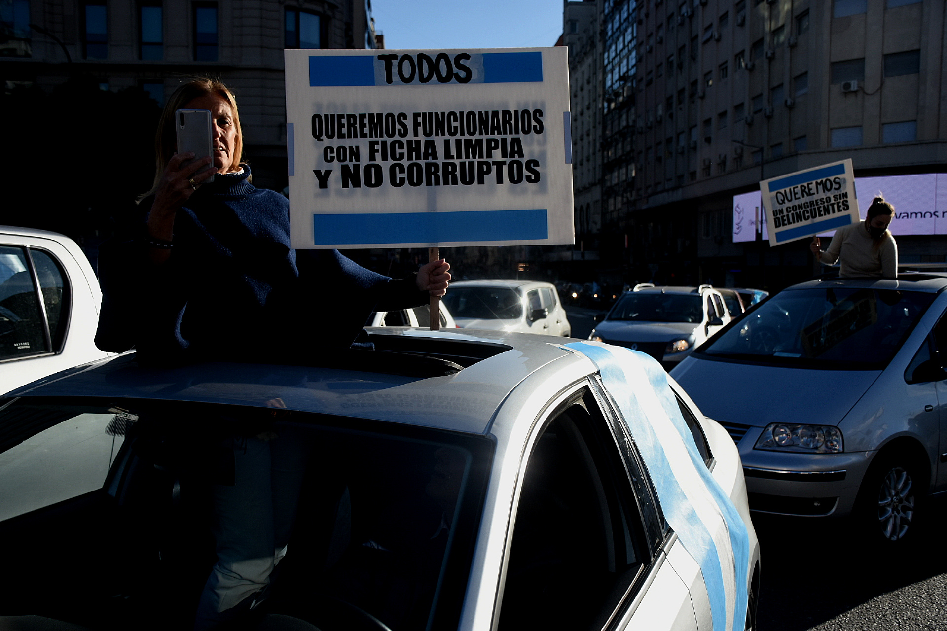 Todos los carteles tuvieron consignas en contra de la gestión de Fernández y de la vicepresidenta Cristina Kirchner