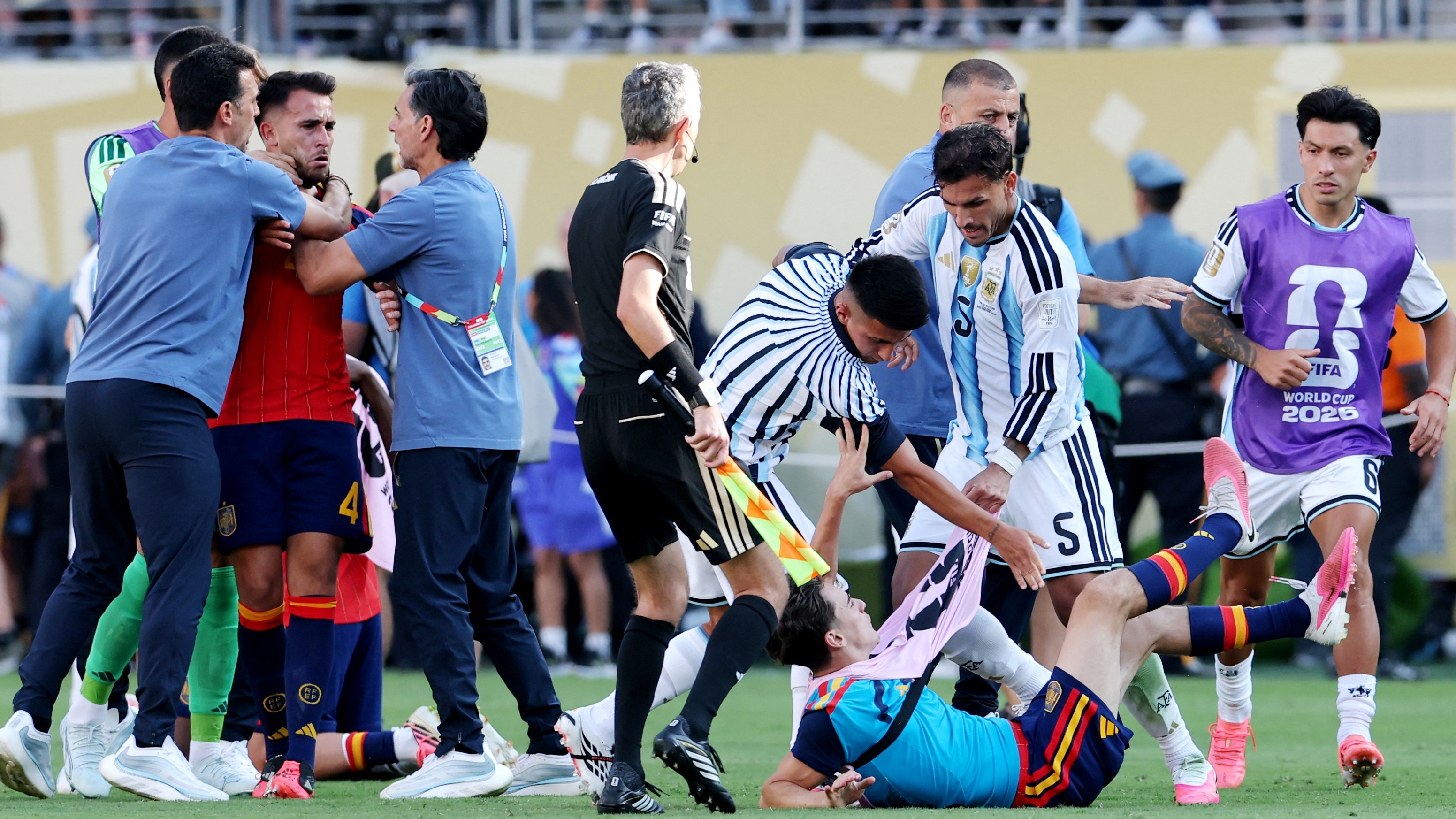 La decisi&oacute;n que tom&oacute; FIFA sobre las sanciones de Paredes, Molina y Almada: cu&aacute;ndo podr&iacute;an volver a jugar con la selecci&oacute;n argentina