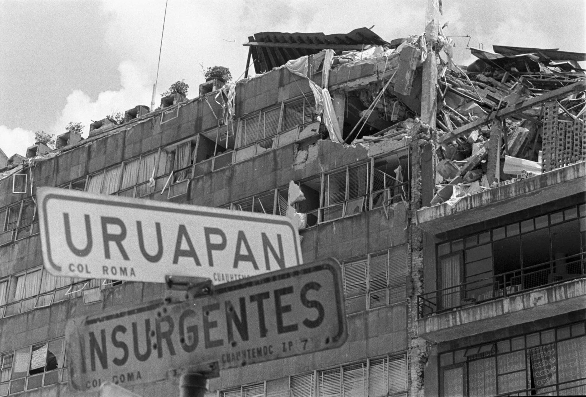En imagen de archivo, instalaciones dañadas de Televicentro en avenida Chapultepec. FOTO: ELOY VALTIERRA/CUARTOSCURO.COM