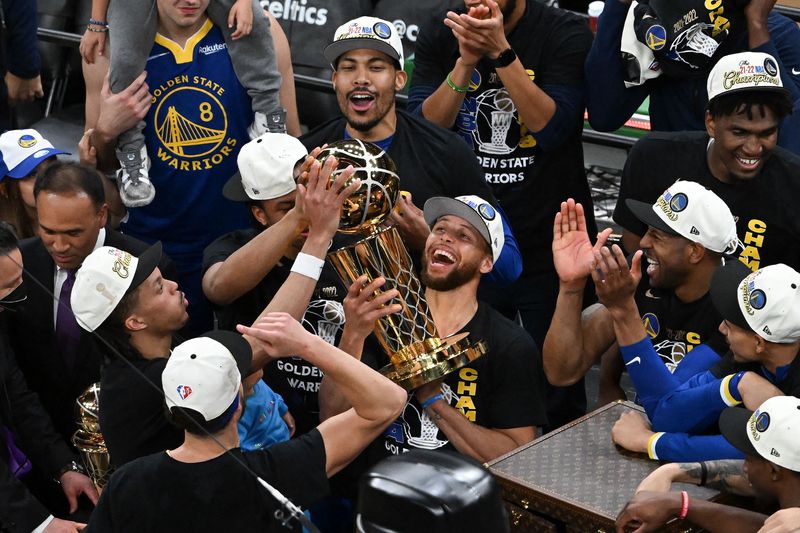 El nuevo imperio económico de la NBA: la fórmula del campeón Golden State Warriors, el equipo que más gasta y más recauda