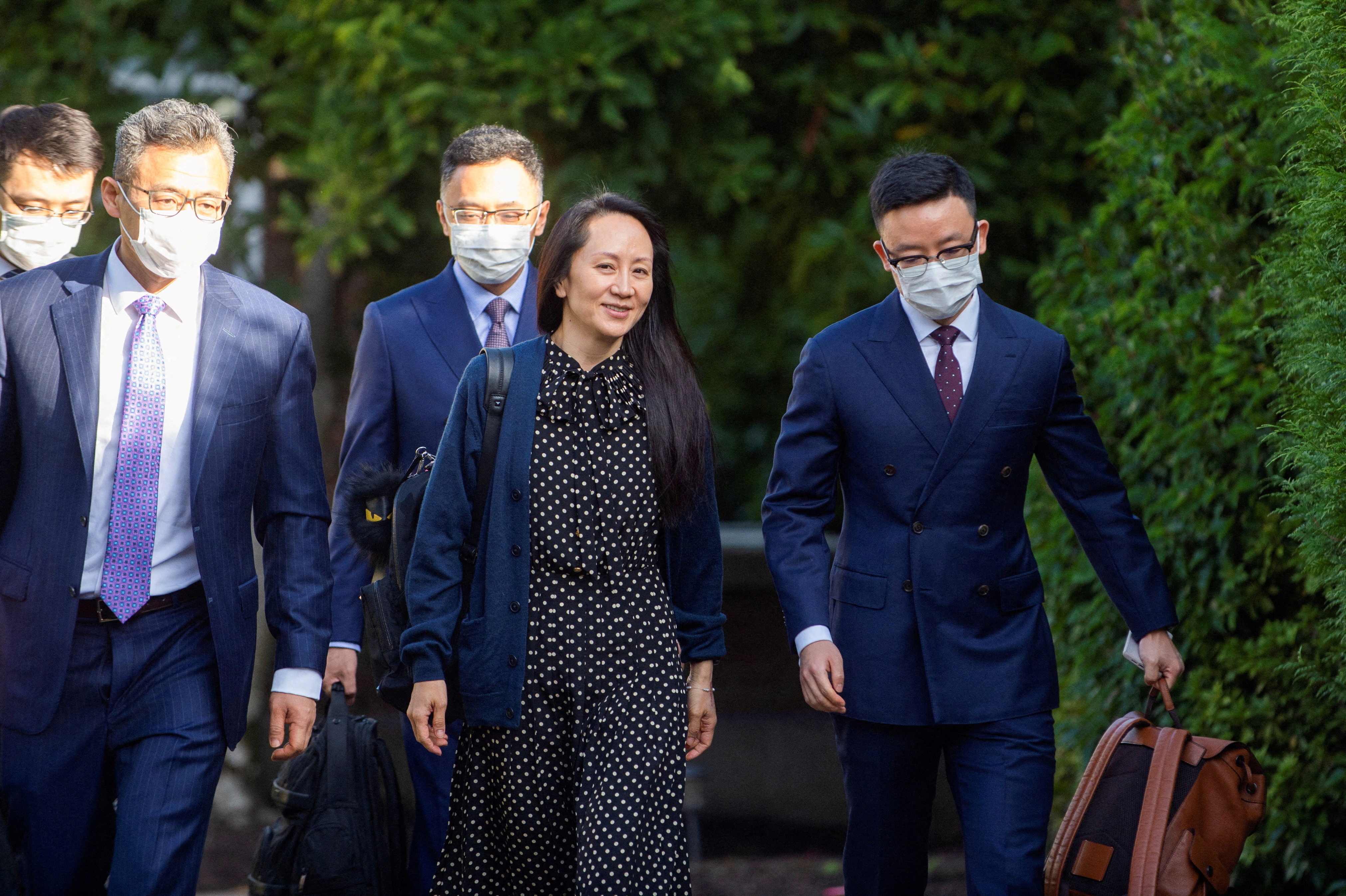 Meng Wanzhou tras una audiencia judicial en Canadá (REUTERS/Taehoon Kim)