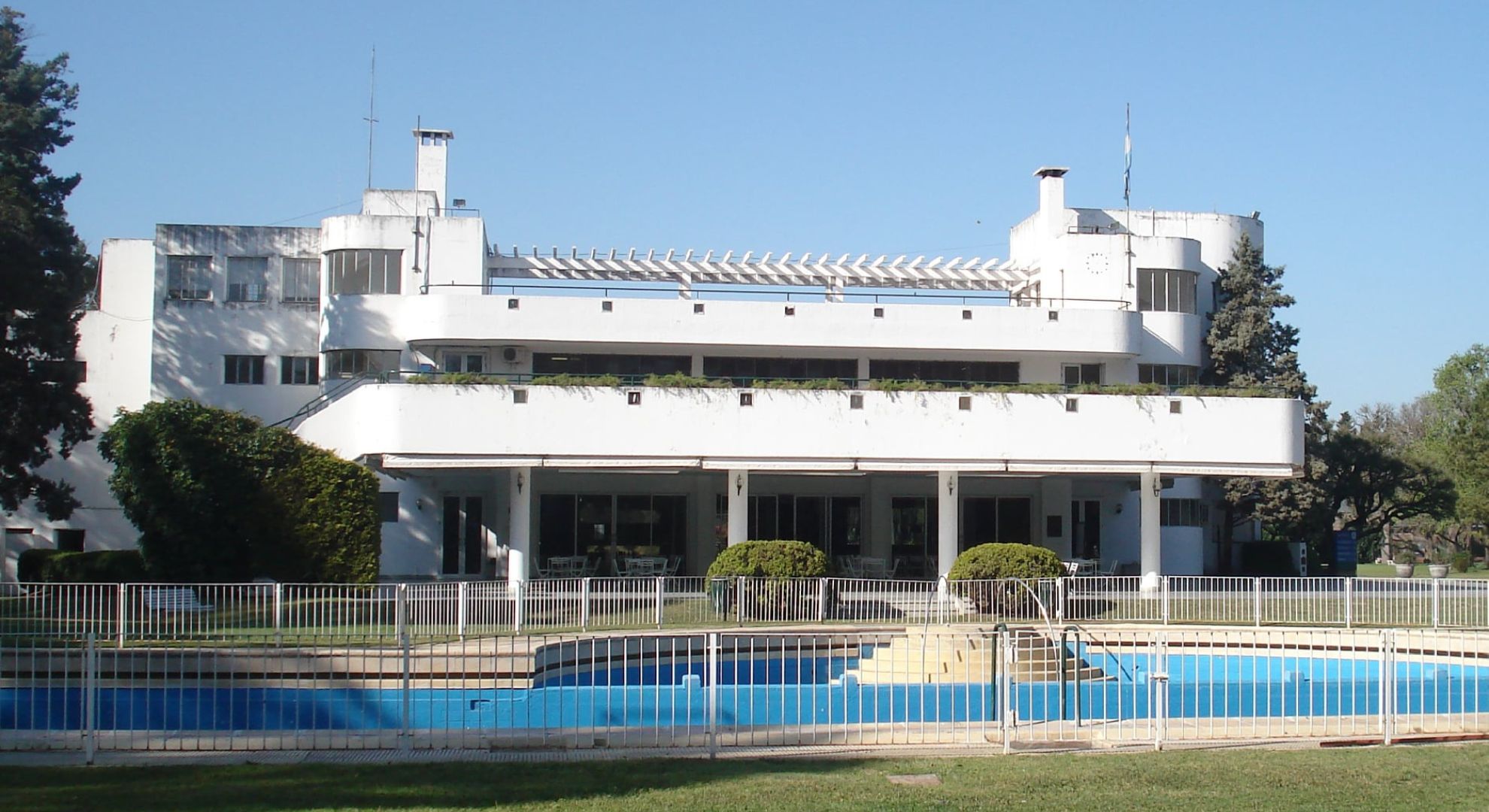 Investigan una inusual explosión cósmica que duró casi siete horas: el misterio sobre su origen