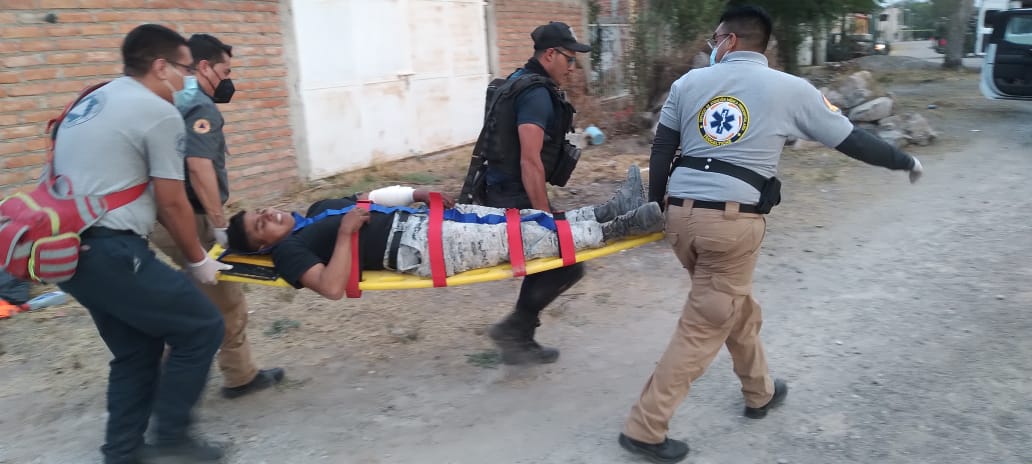 Incautan FX-05 y cargadores a grupo criminal en Teocaltiche Jalisco IGWQDZNWNREPJG5I4DZNC7PPQM