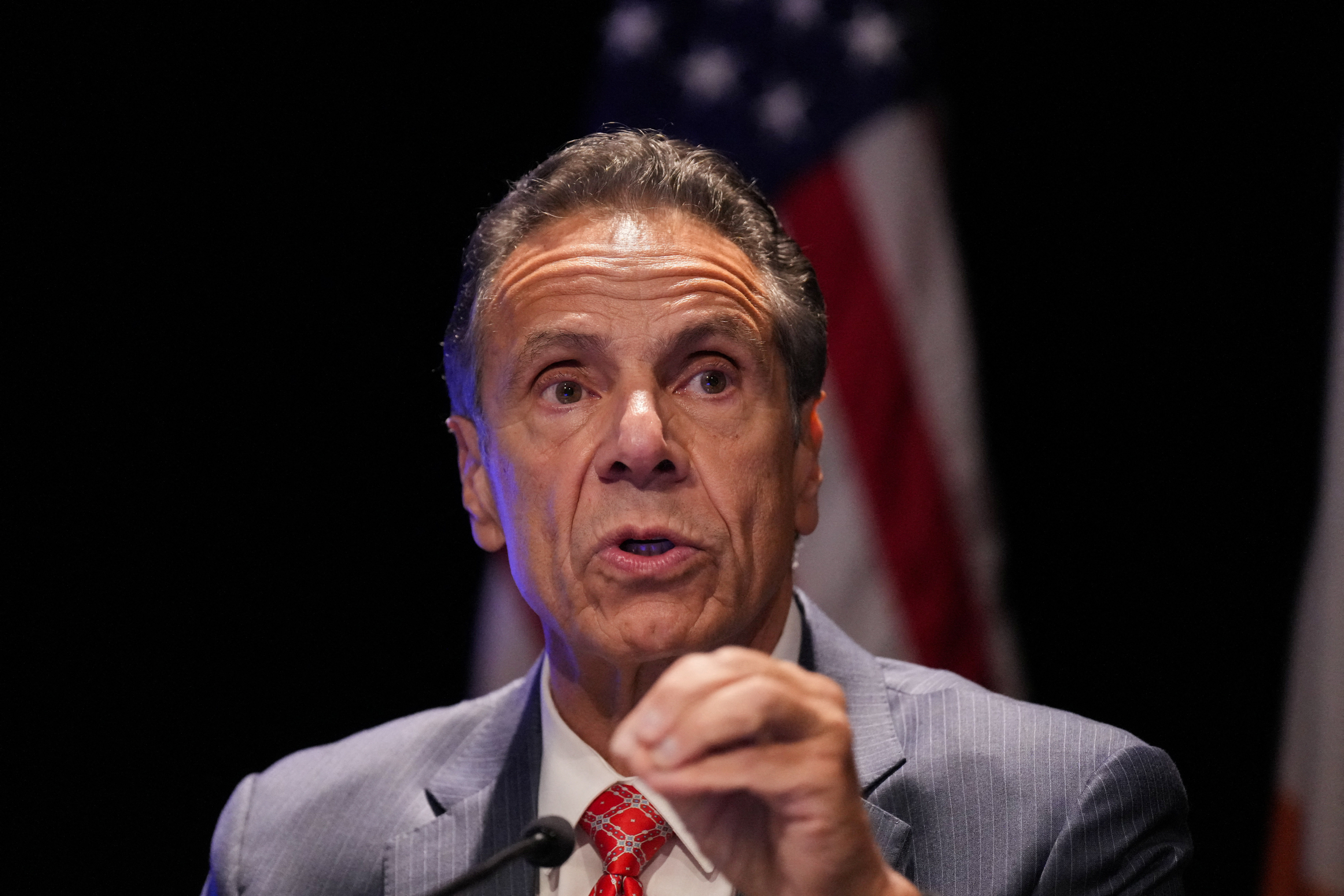 La disputa por el acceso a viviendas asequibles en Nueva York enfrenta a Zohran Mamdani y Andrew Cuomo 