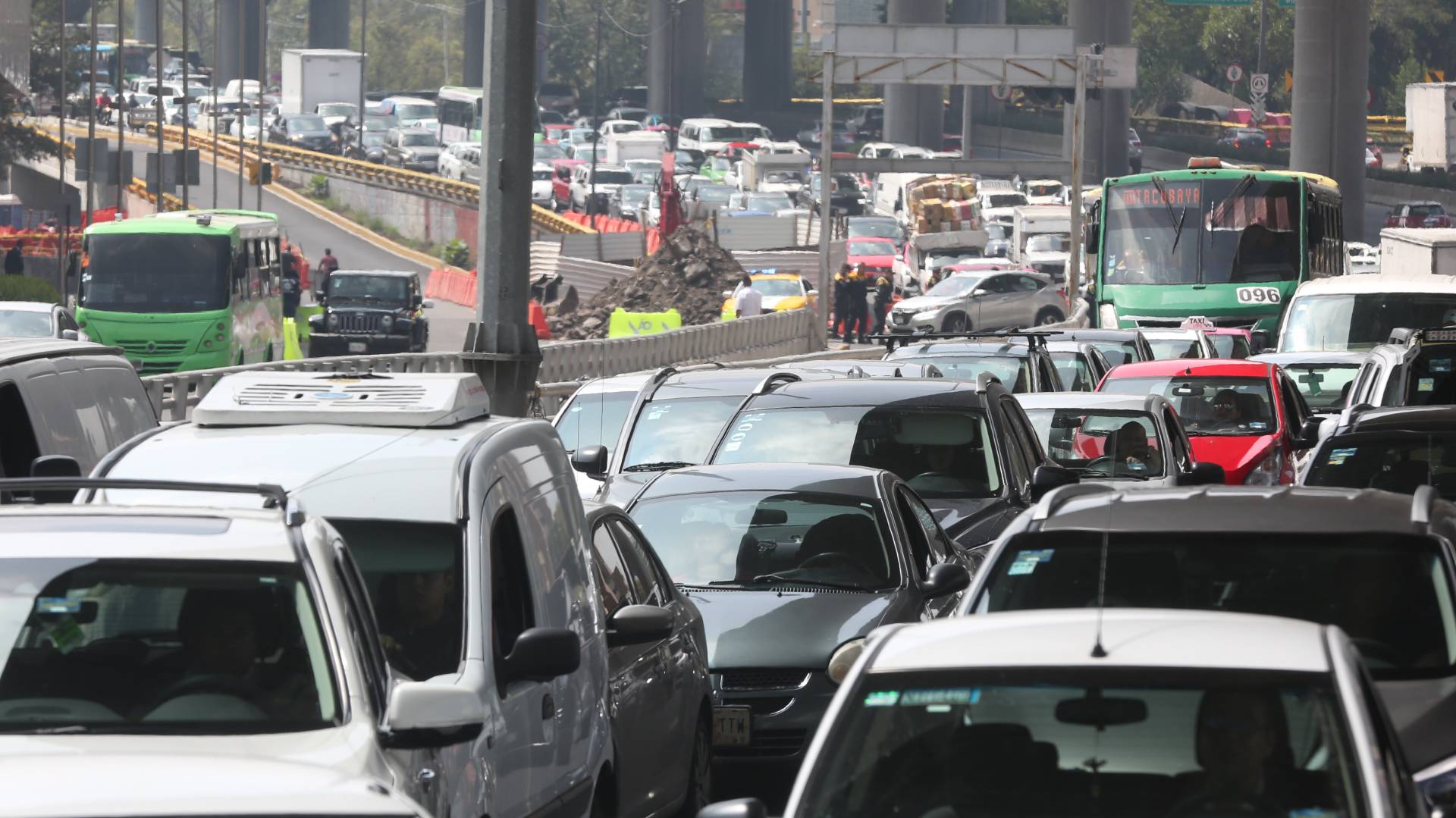 Todo comenzó cuando los oficiales atendieron una denuncia ciudadana por disturbios y disparos de arma de fuego en calles de la colonia Isidro Fabela, alcaldía Tlalpan, lo que detonó una persecución (Foto: Cuartoscuro)