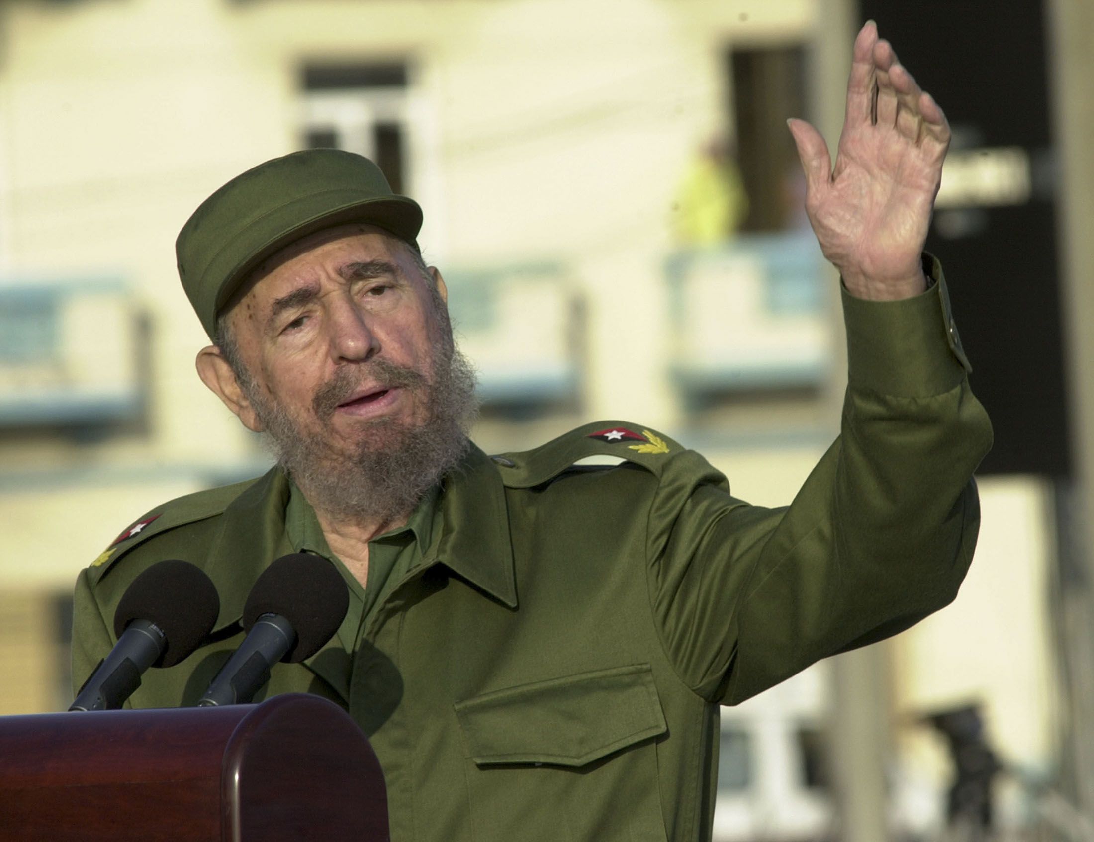 El líder revolucionario y dictador Fidel Castro dejó el poder en 2006, dejando a su hermano Rául como sucesor. Falleció en 2016 a los 90 años