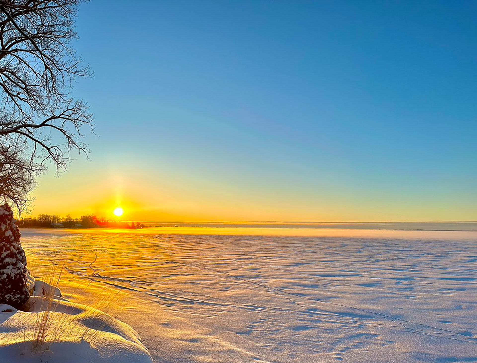 El amanecer de este viernes sobre el río Ottawa con -18 grados (Twitter: @geekchef)
